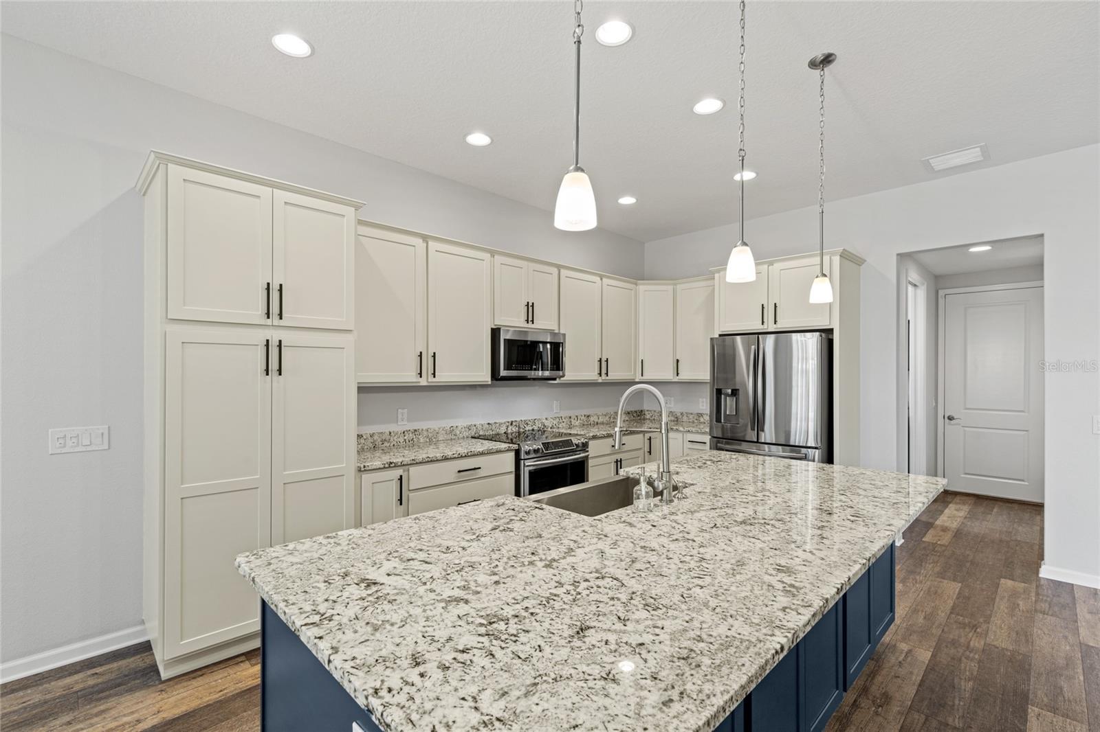 Image 16 of 44 For 11202 Roz Way