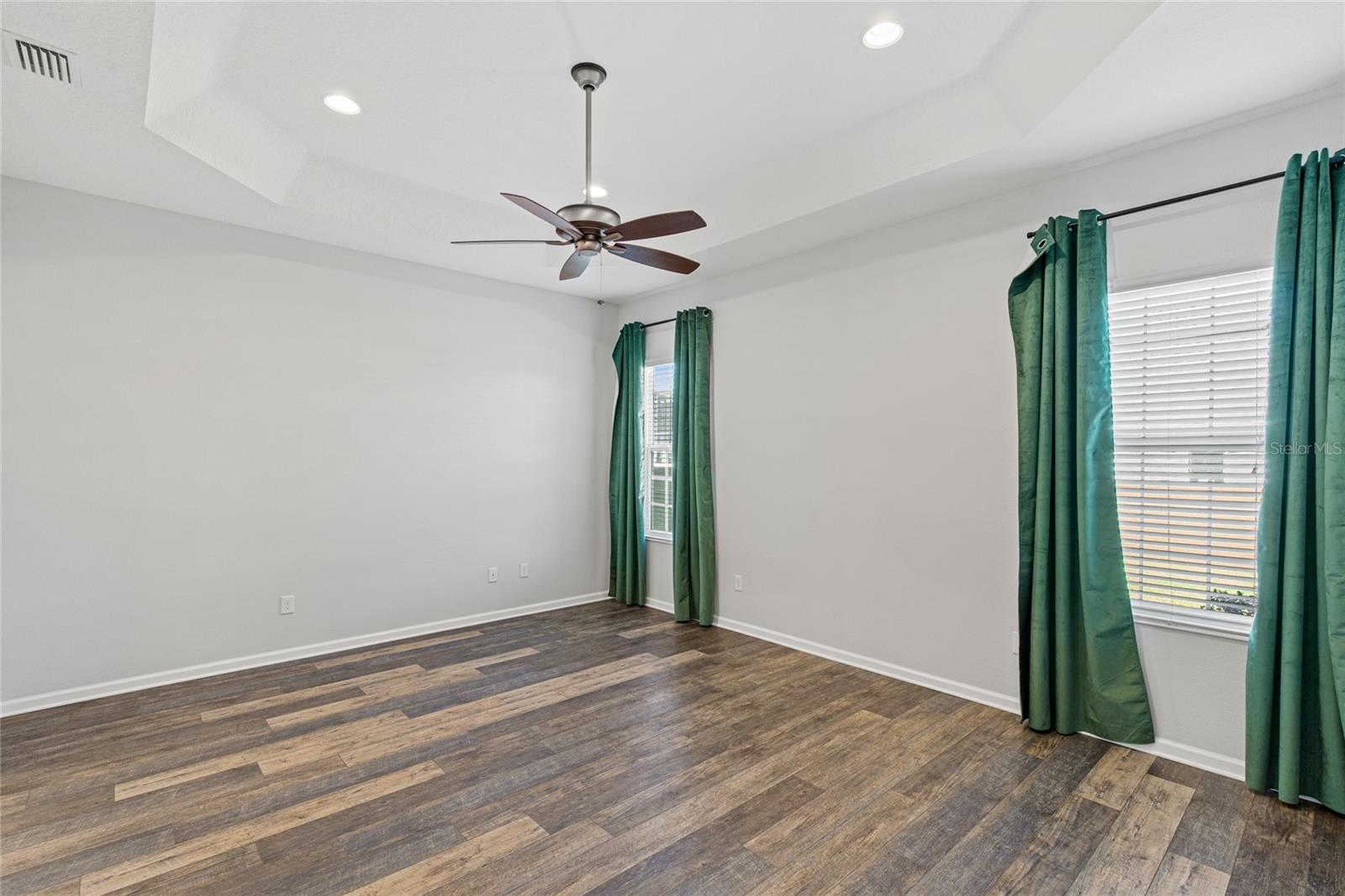 Image 21 of 44 For 11202 Roz Way