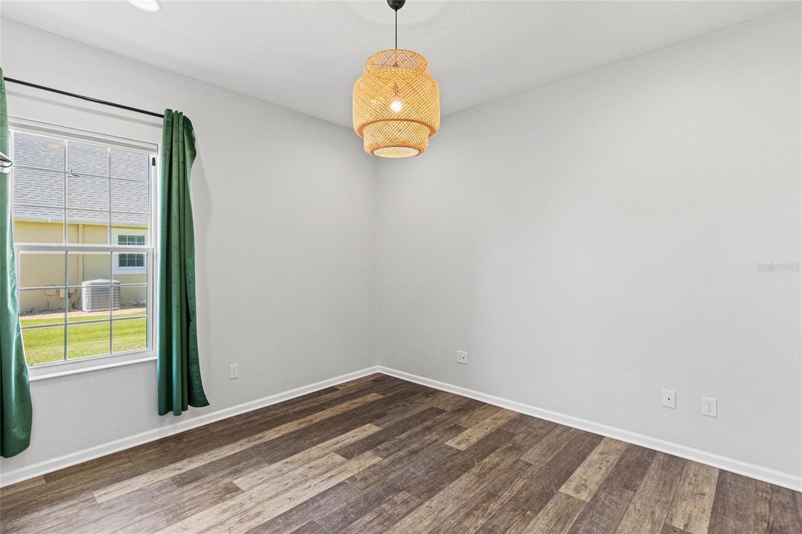 Image 32 of 44 For 11202 Roz Way