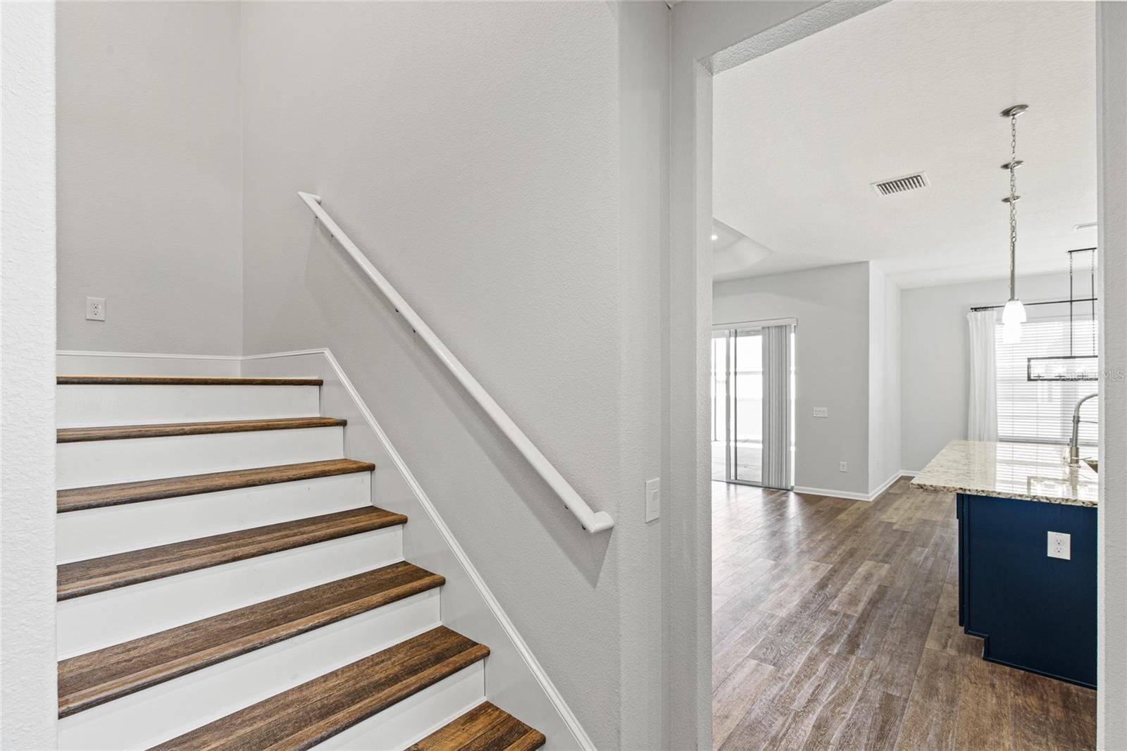 Image 34 of 44 For 11202 Roz Way