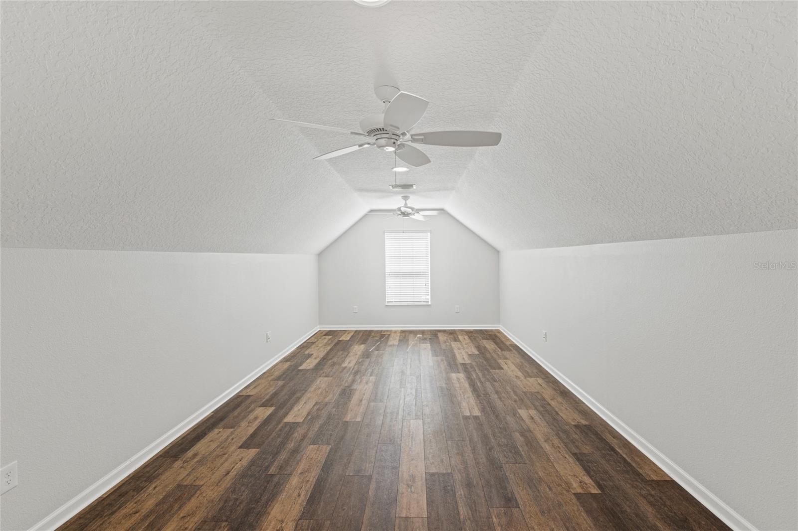 Image 35 of 44 For 11202 Roz Way