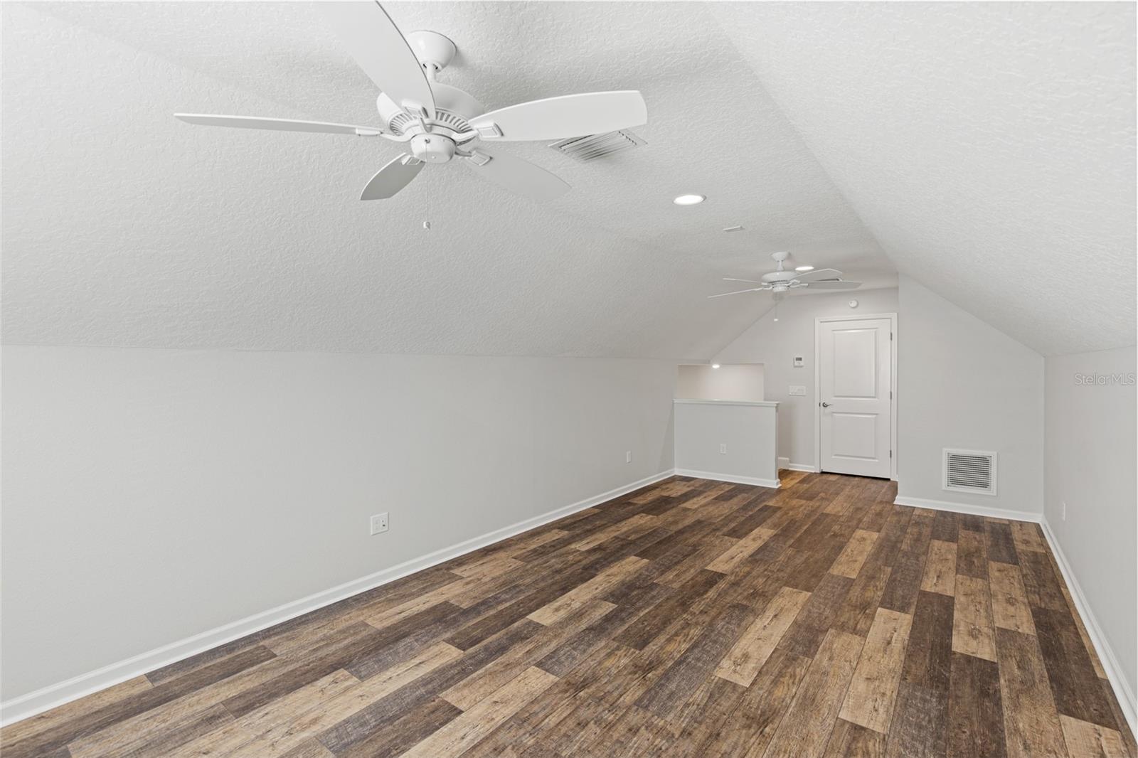 Image 36 of 44 For 11202 Roz Way