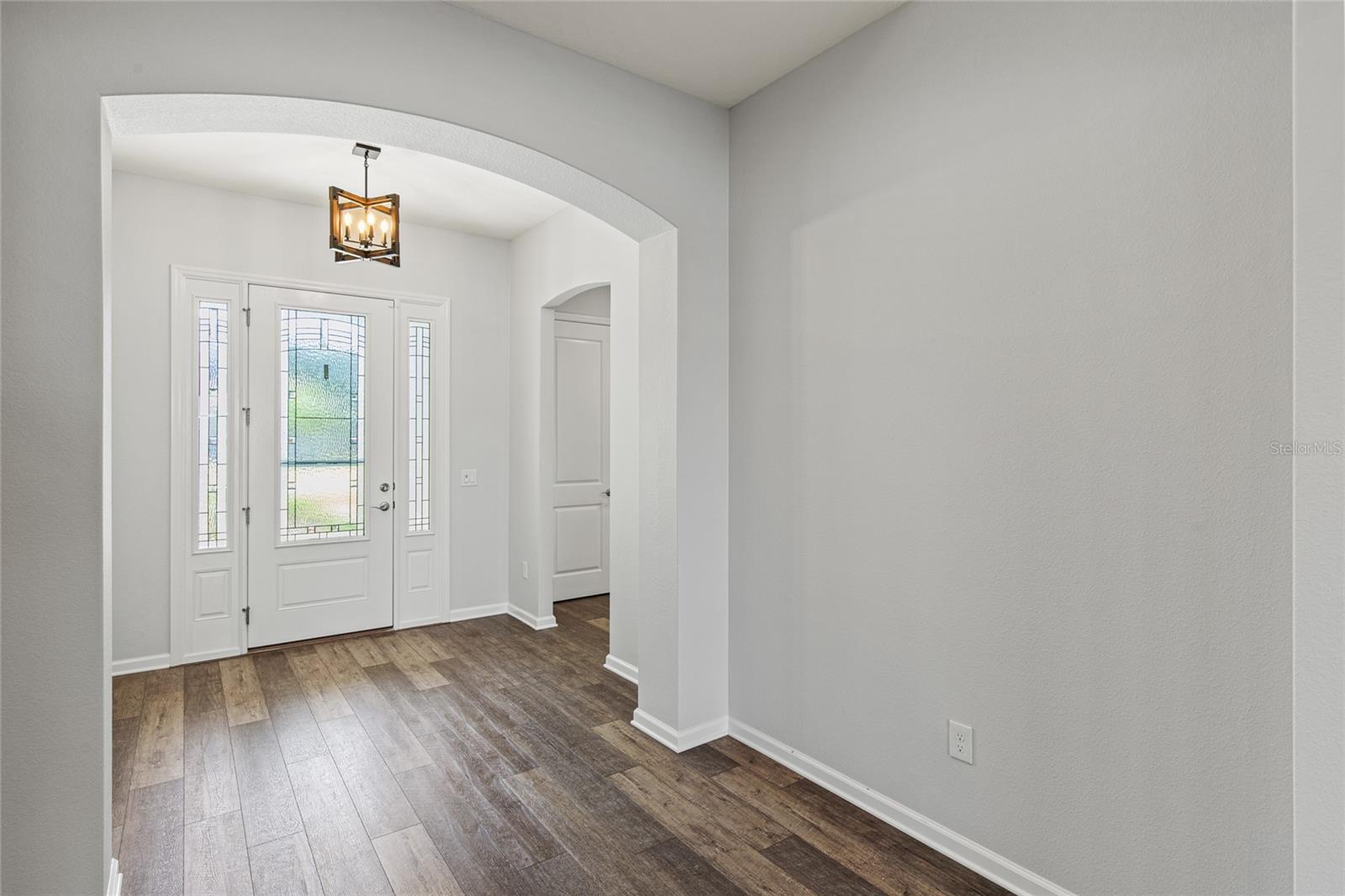 Image 8 of 44 For 11202 Roz Way