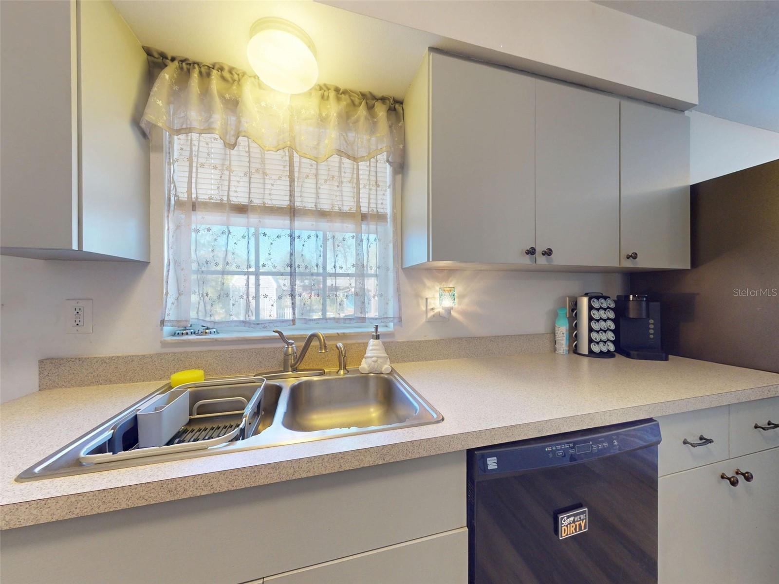 Image 16 of 76 For 35805 Dawn Drive