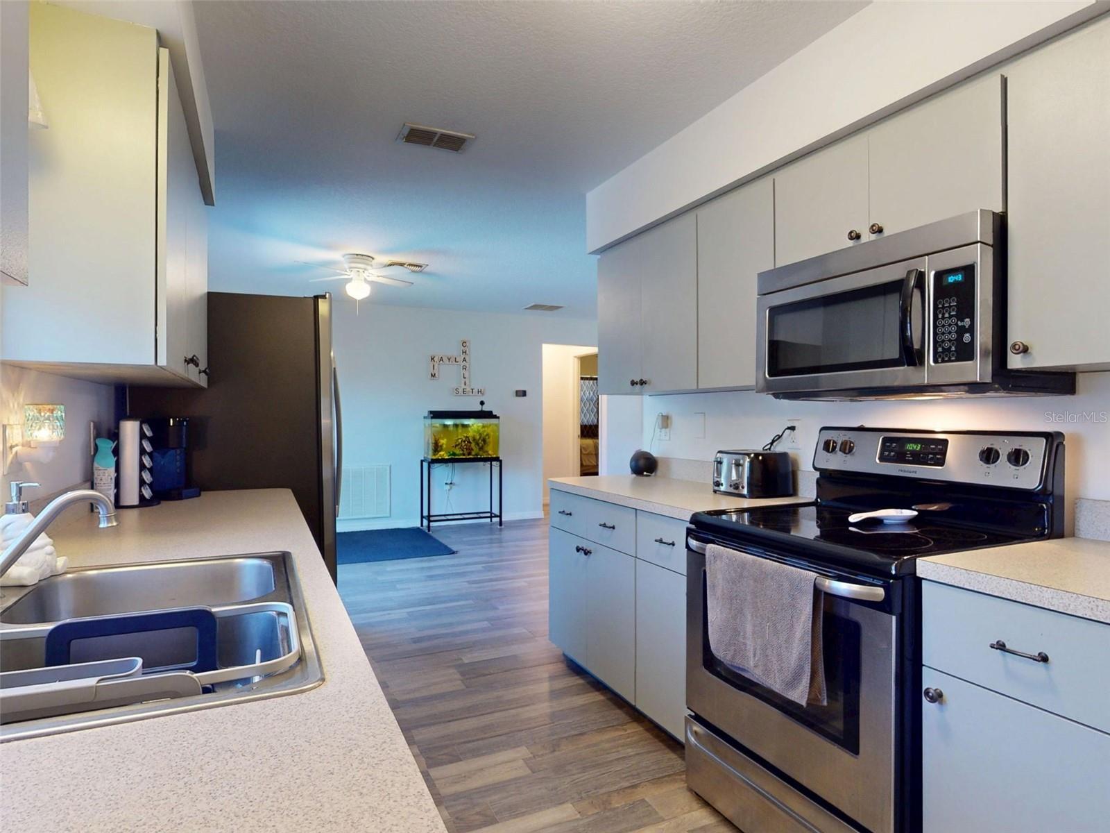 Image 18 of 76 For 35805 Dawn Drive