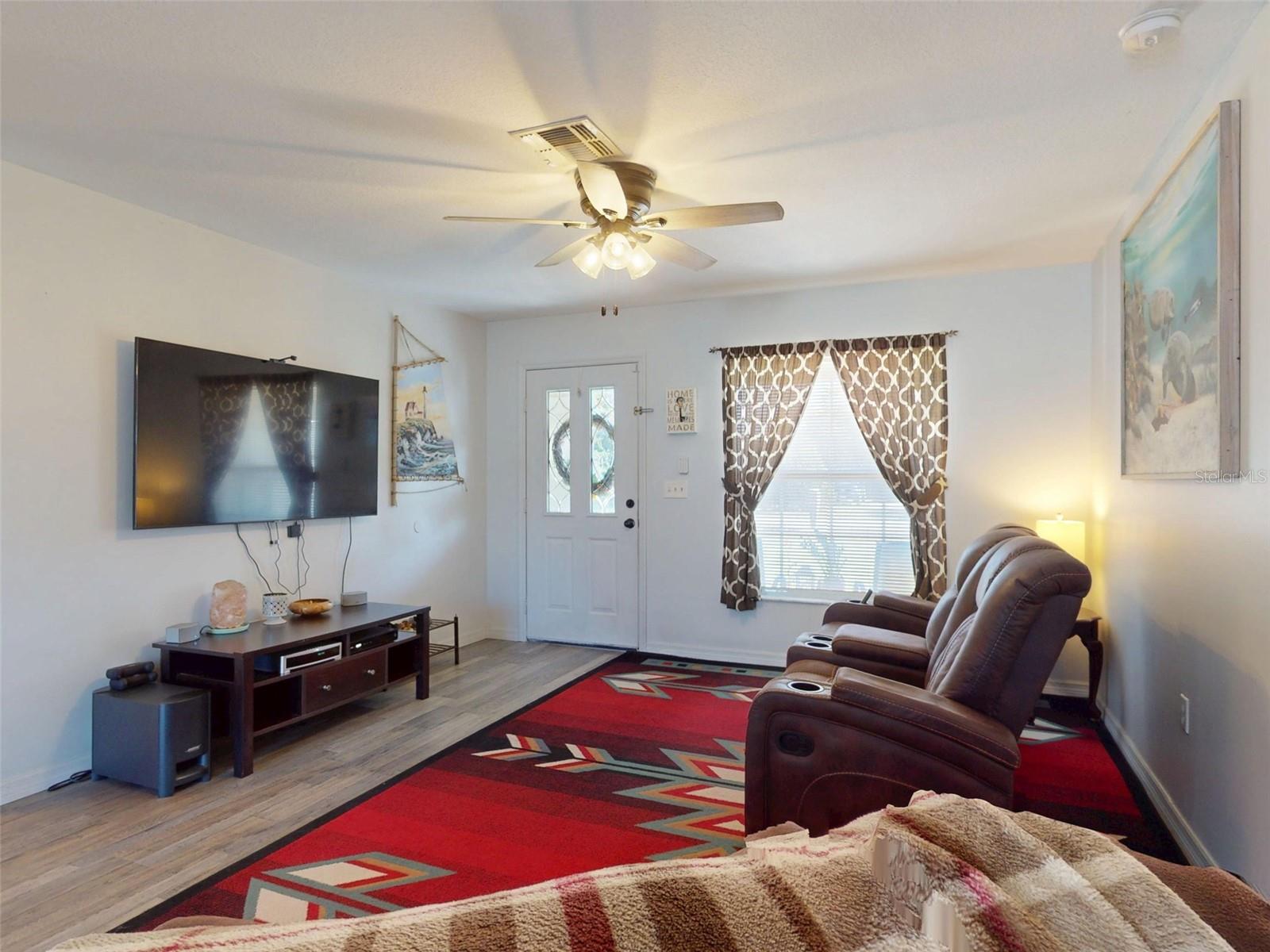 Image 19 of 76 For 35805 Dawn Drive