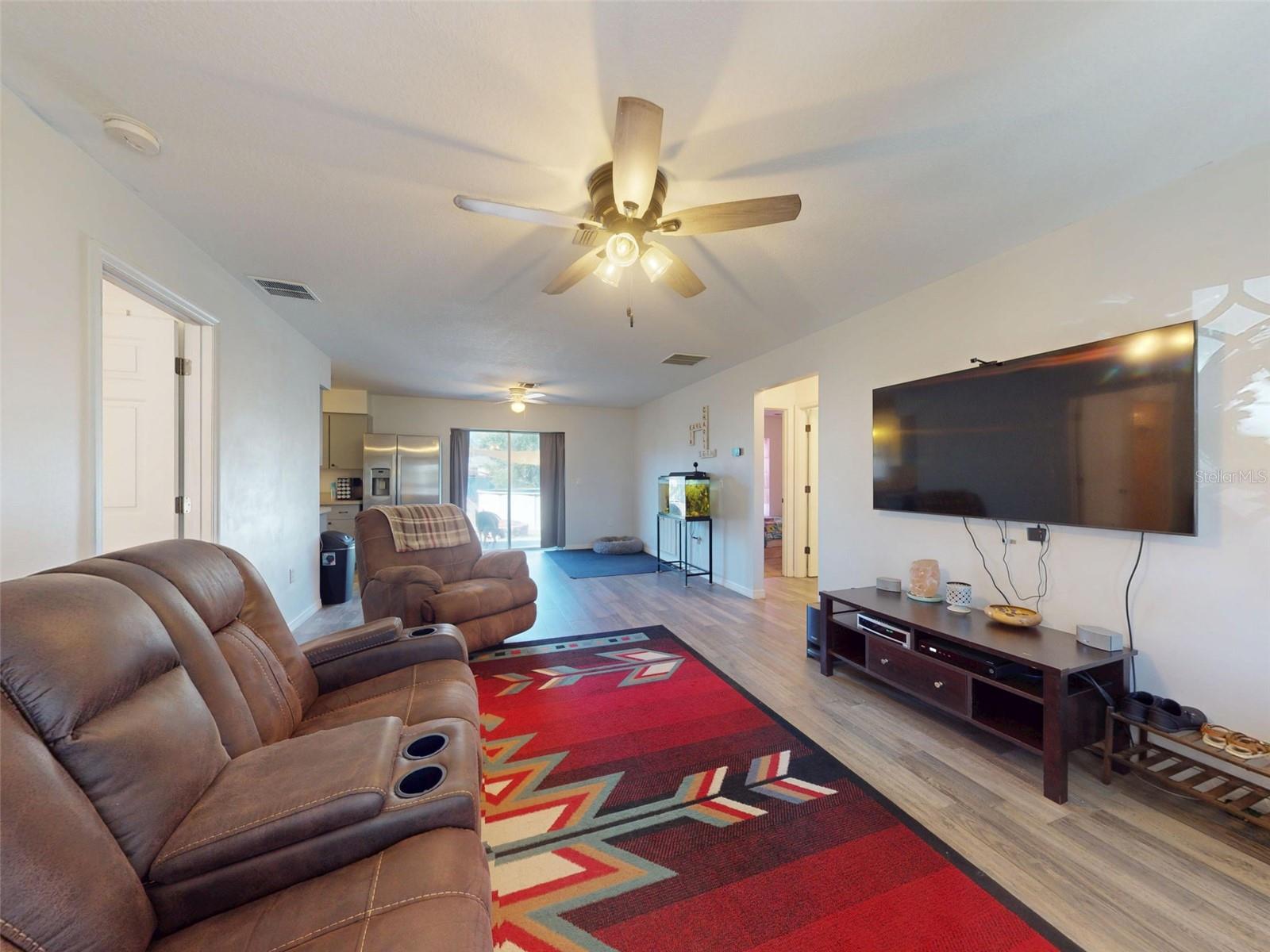 Image 6 of 76 For 35805 Dawn Drive