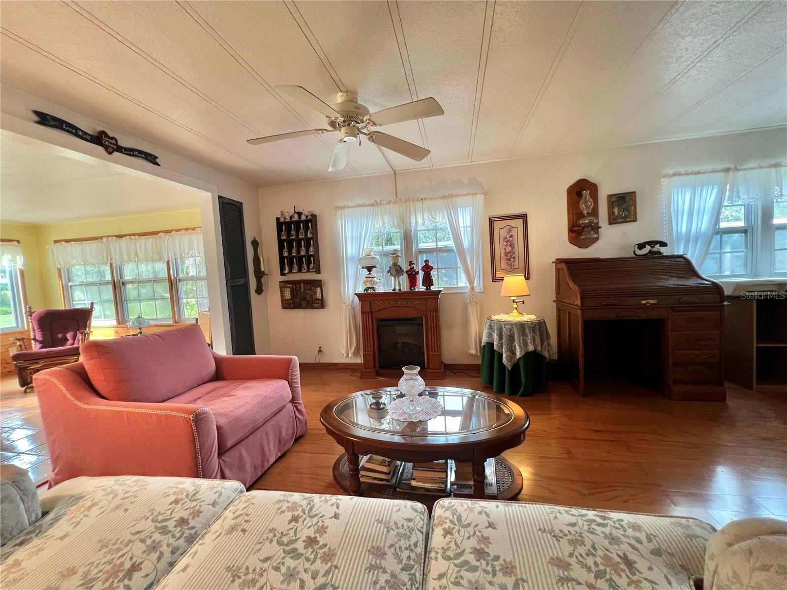 Image 11 of 83 For 127 Royal Palm Drive