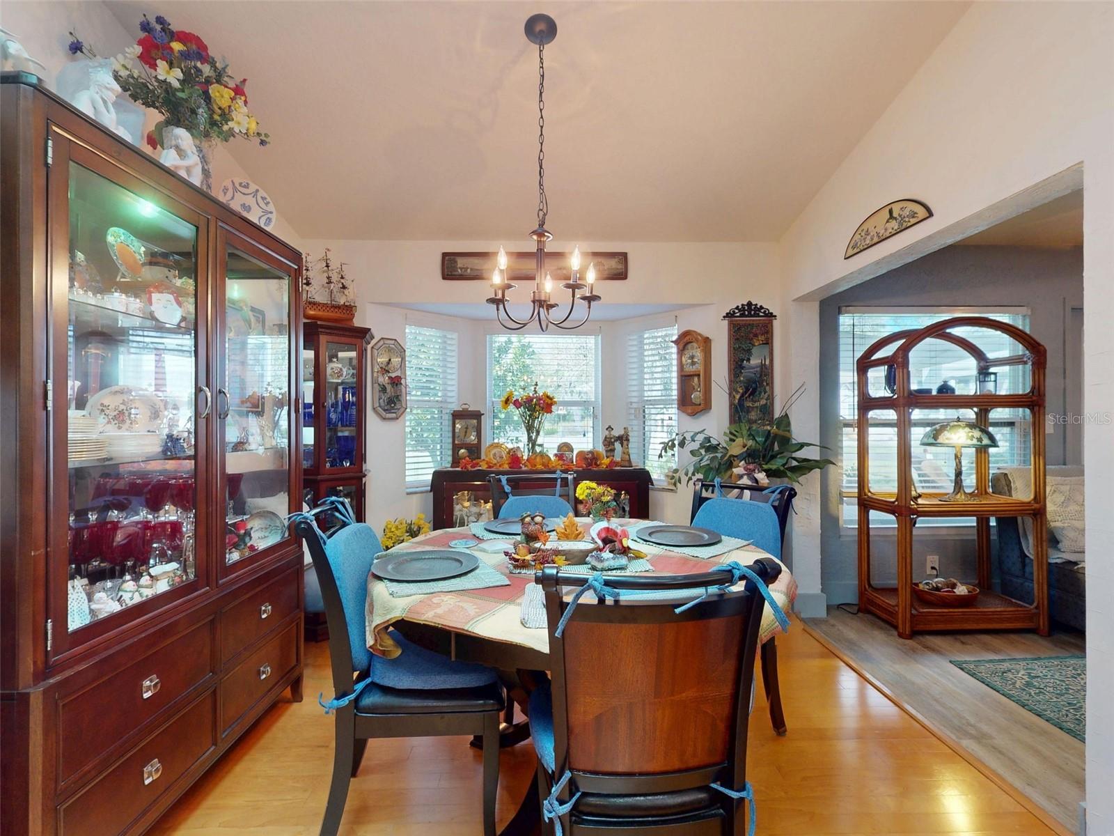 Image 17 of 83 For 2533 Chivalry Court