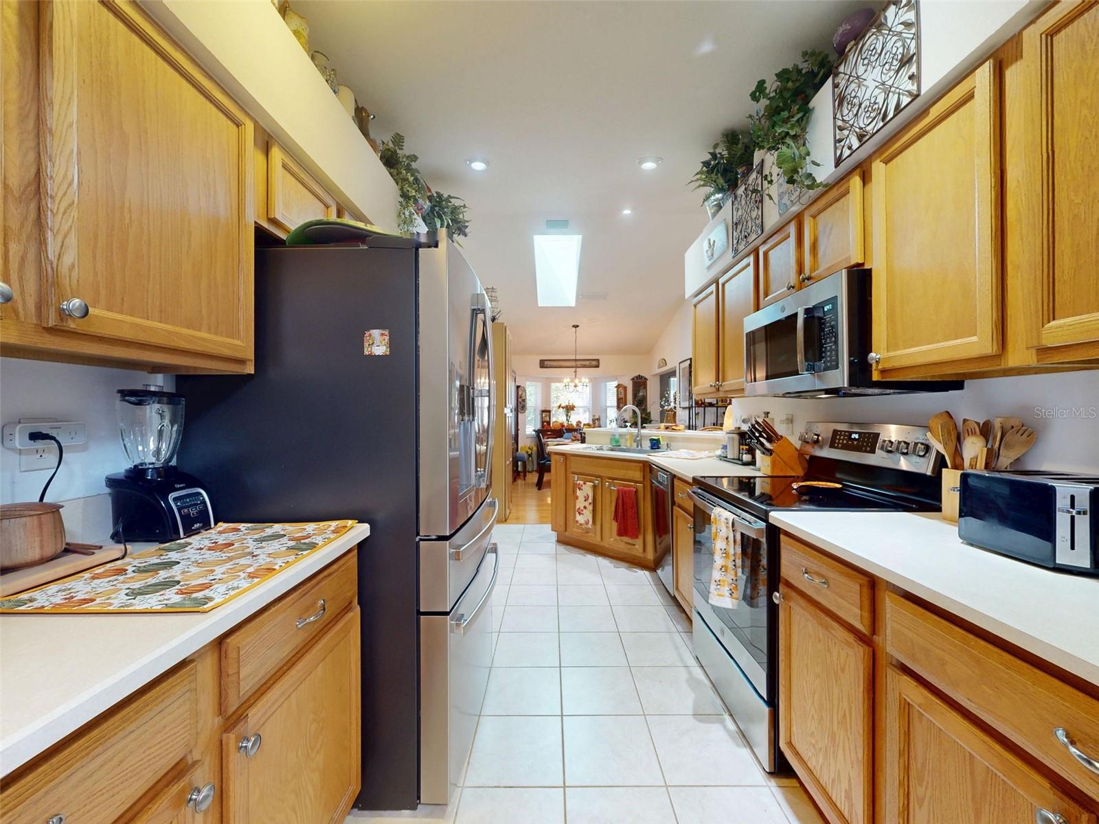 Image 28 of 83 For 2533 Chivalry Court