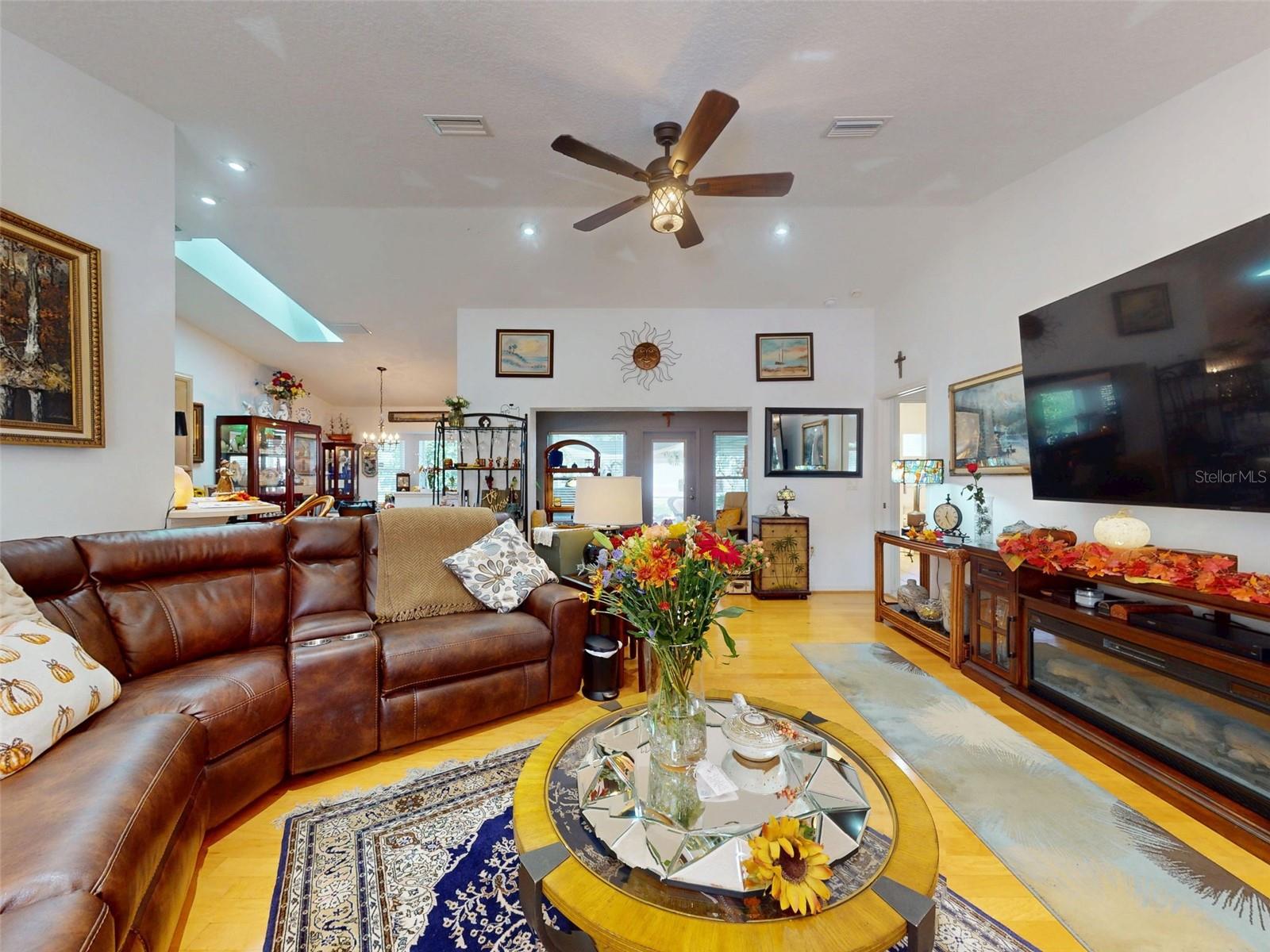 Image 3 of 83 For 2533 Chivalry Court