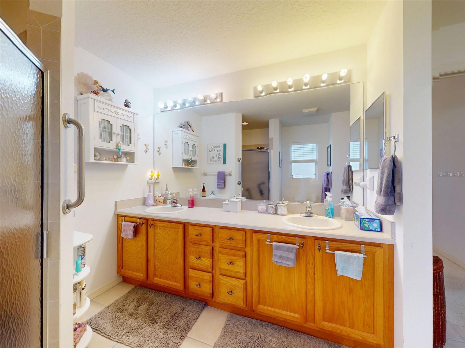 Image 43 of 83 For 2533 Chivalry Court