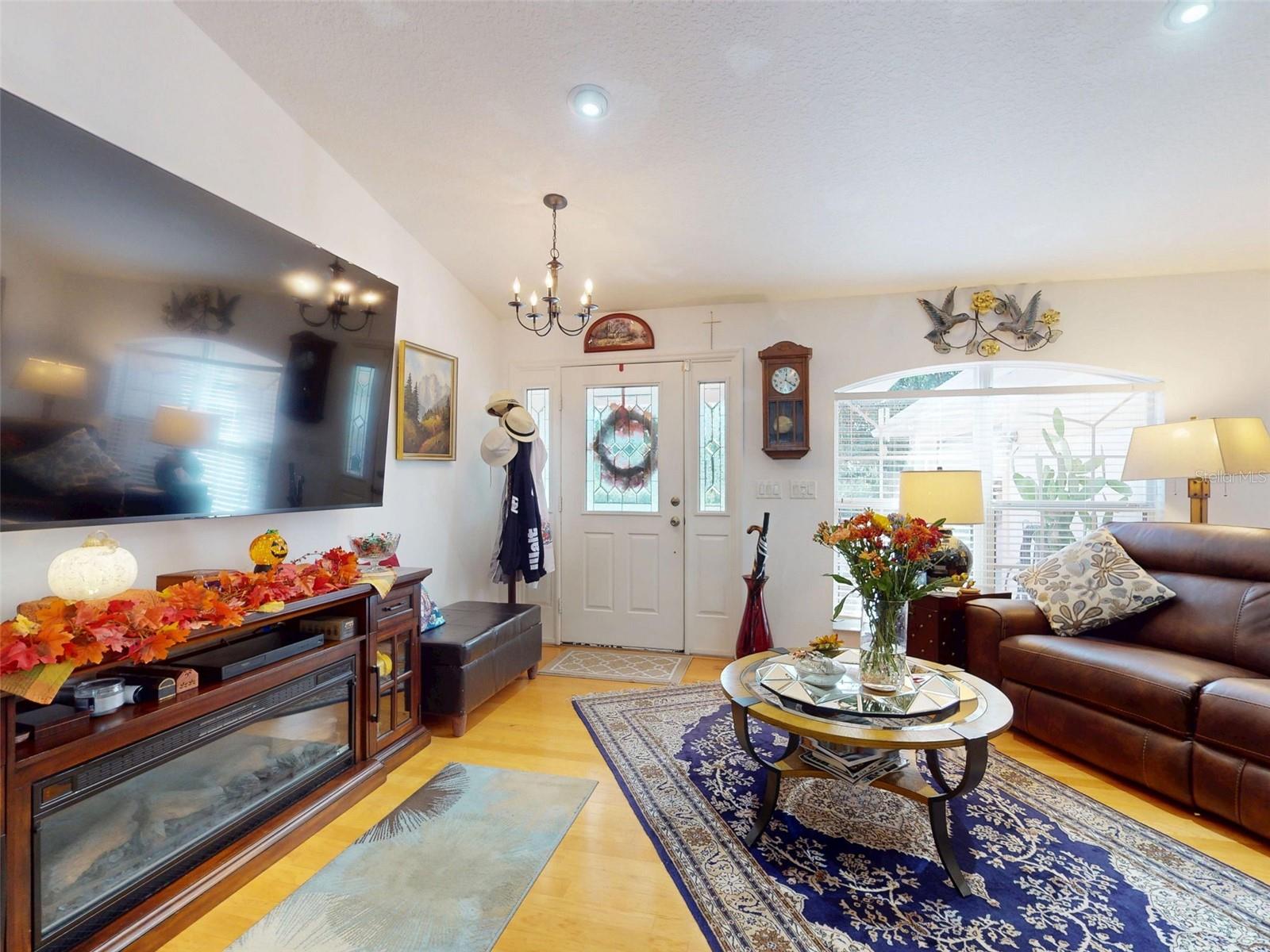 Image 5 of 83 For 2533 Chivalry Court