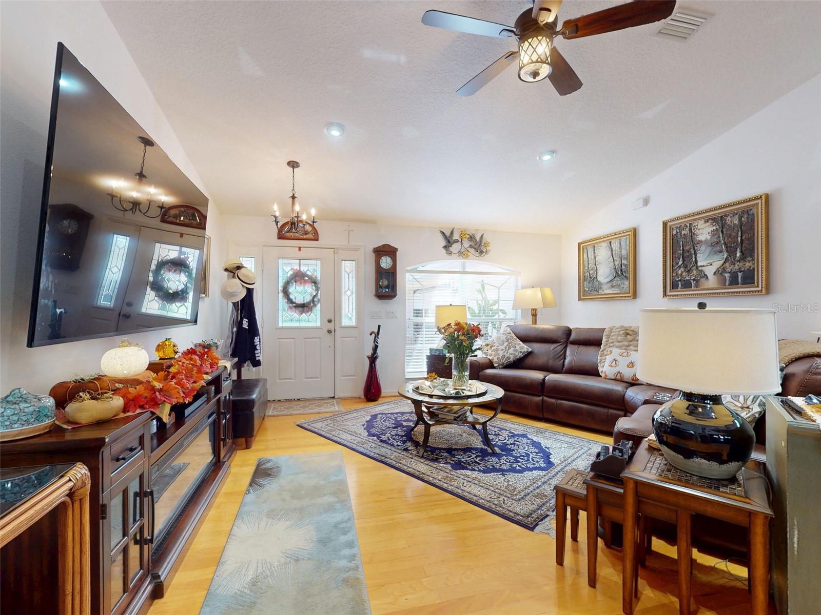 Image 7 of 83 For 2533 Chivalry Court