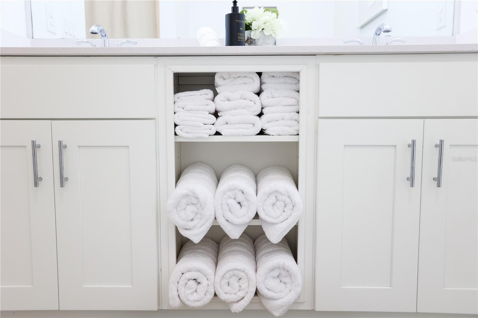 Image 32 of 57 For 3180 Paradox Circle  106