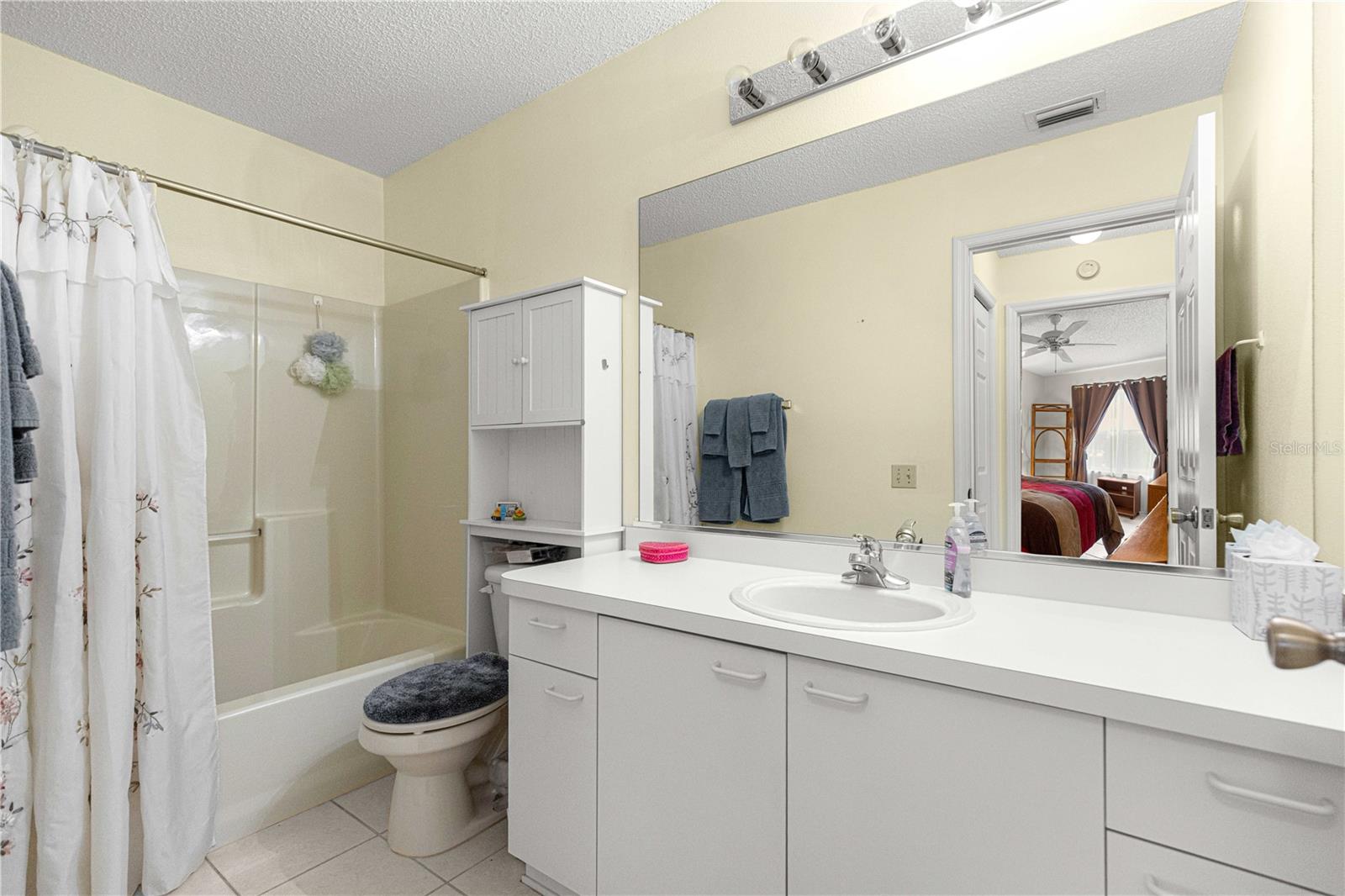 Image 15 of 44 For 334 Juarez Way