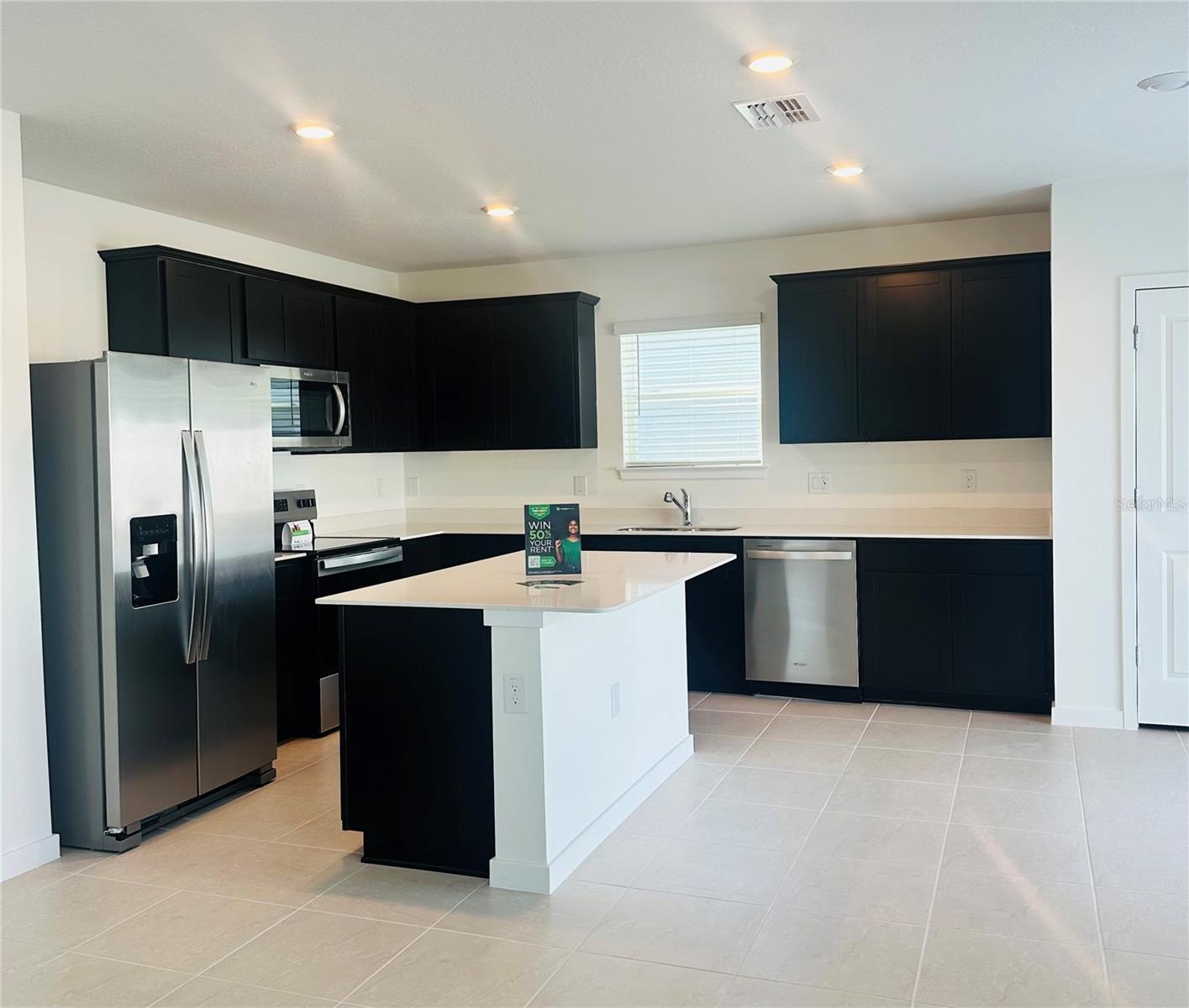 Image 4 of 4 For 3669 Hornbeam Road