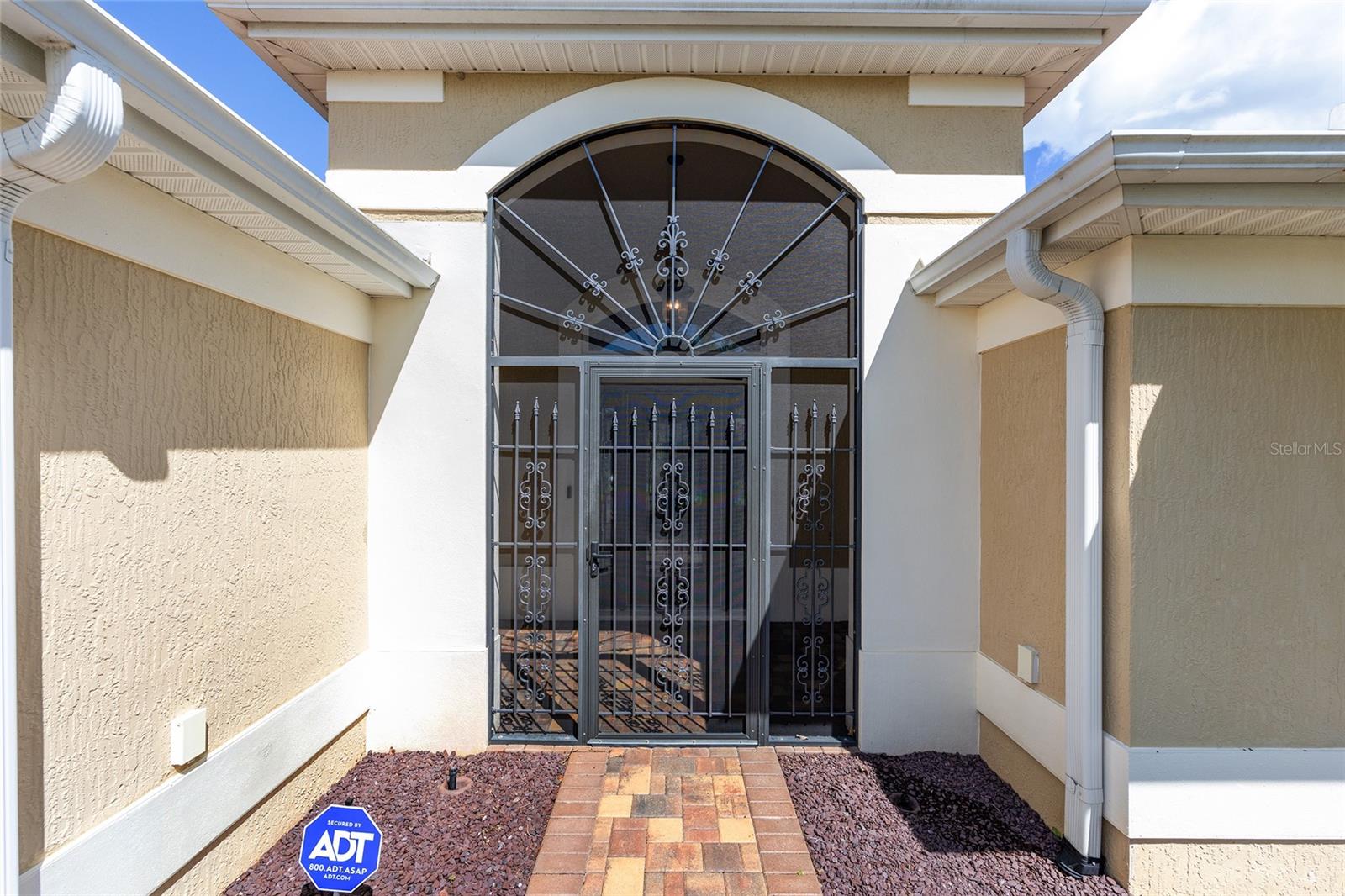 Image 25 of 66 For 4239 Deskin Lane