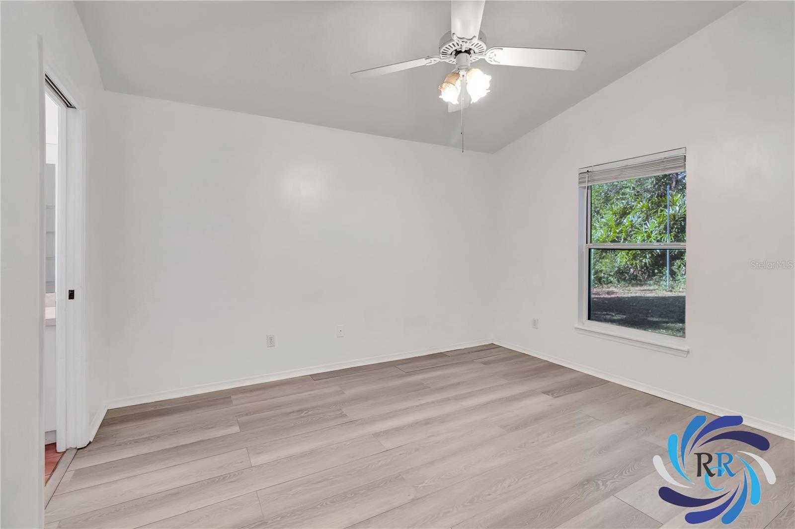 Image 16 of 43 For 1131 Lake Elsie Drive