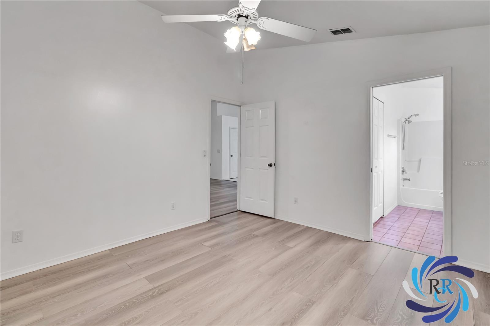 Image 17 of 43 For 1131 Lake Elsie Drive