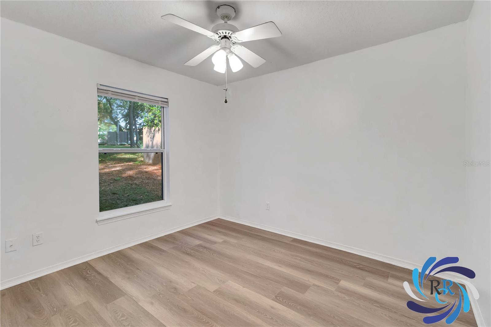 Image 23 of 43 For 1131 Lake Elsie Drive