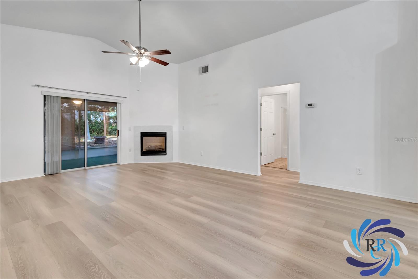 Image 7 of 43 For 1131 Lake Elsie Drive