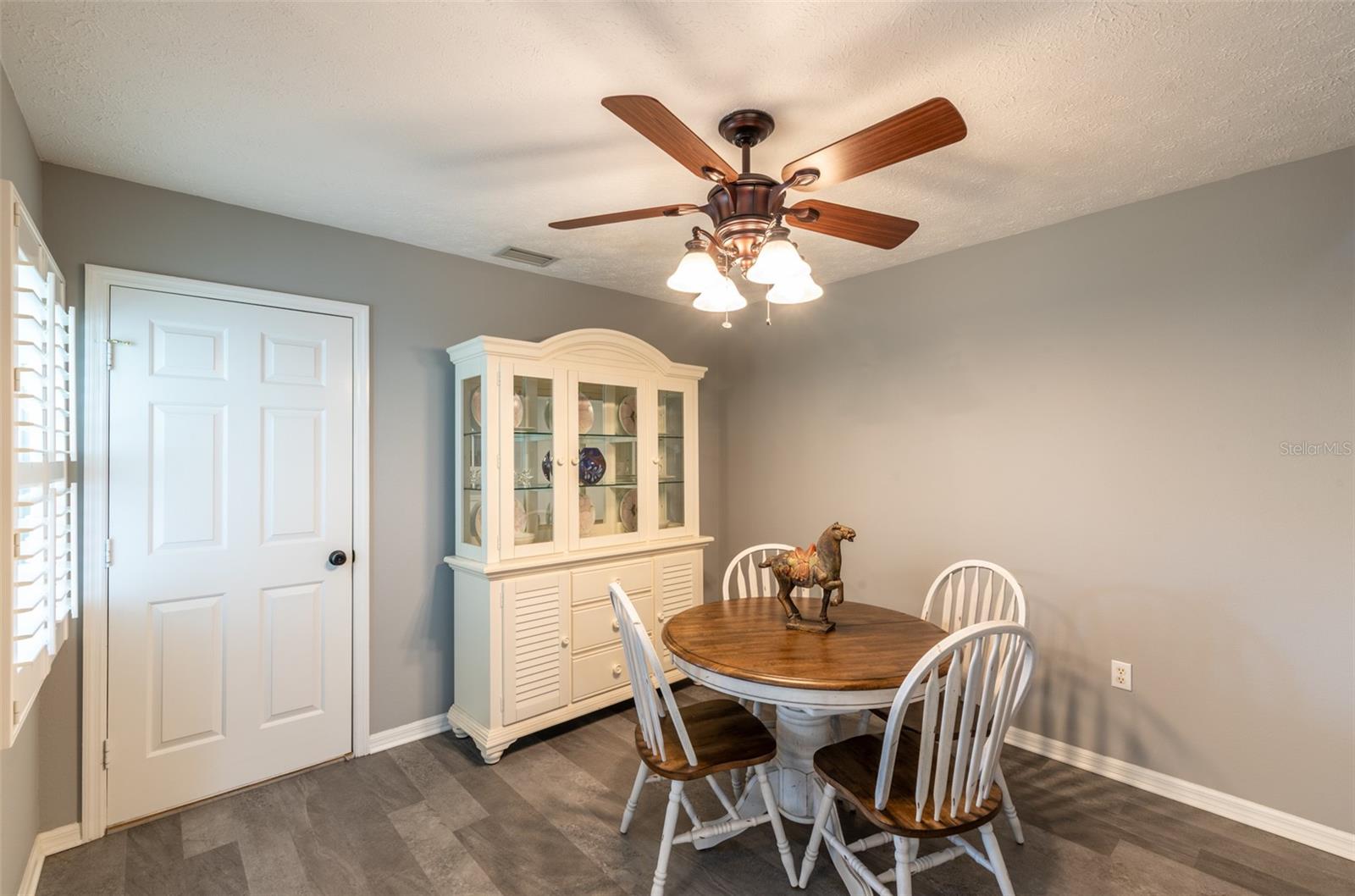 Image 21 of 40 For 747 Inverie Drive