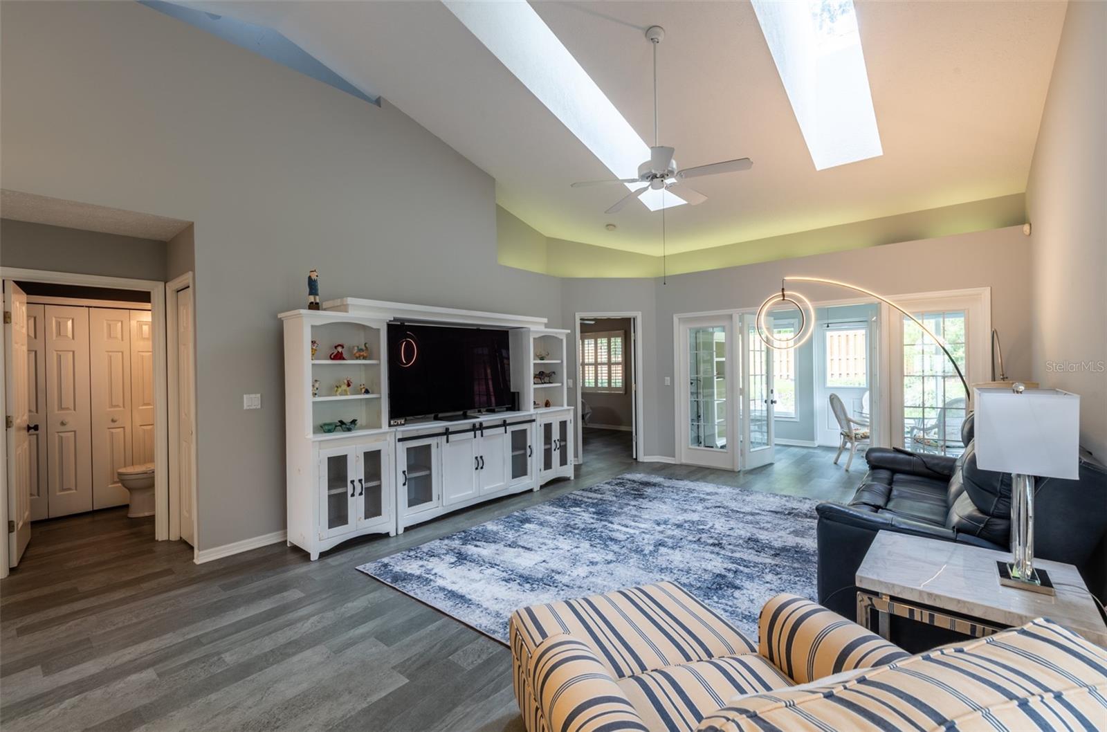 Image 5 of 40 For 747 Inverie Drive