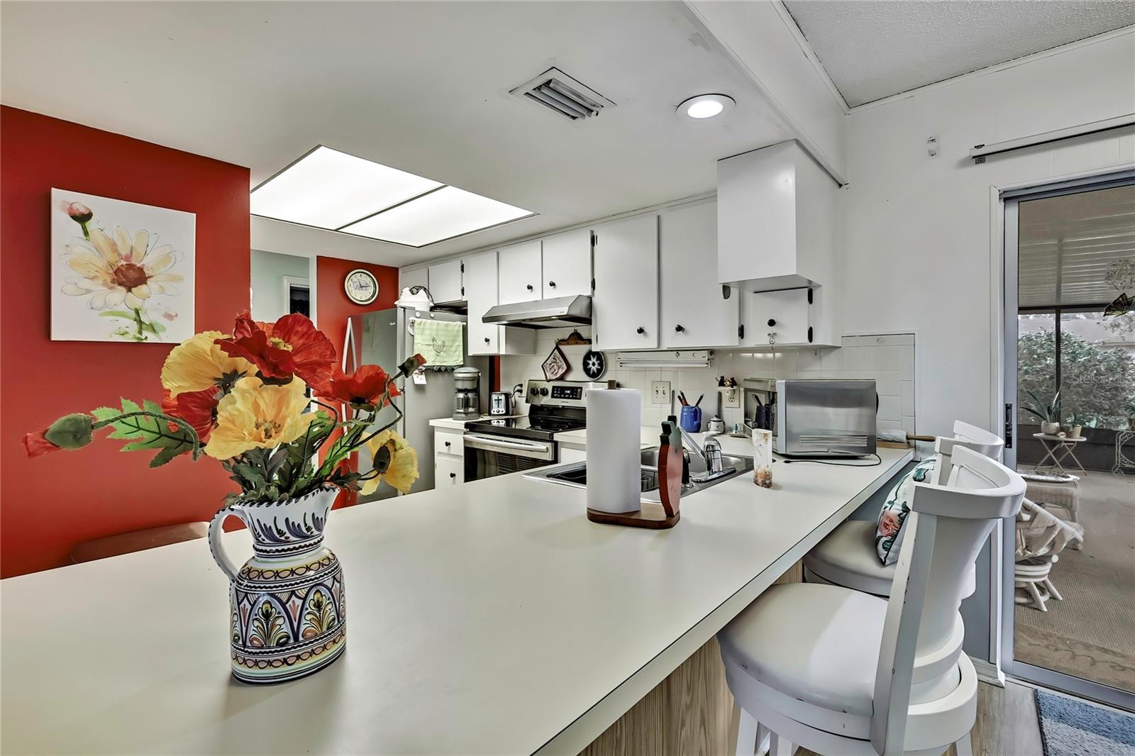 Image 17 of 33 For 620 Whitney Avenue