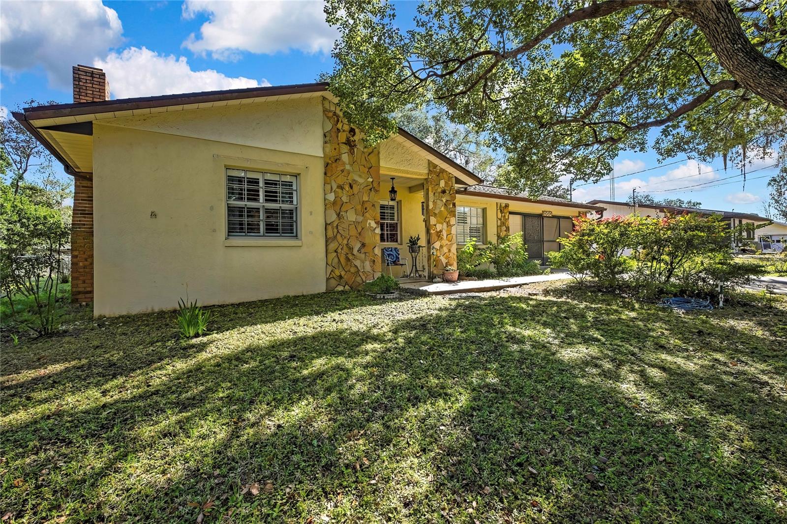 Image 2 of 33 For 620 Whitney Avenue