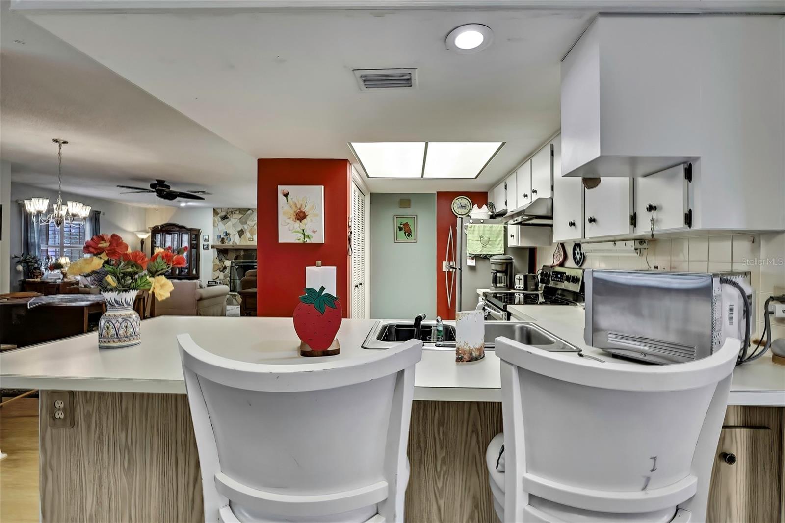 Image 20 of 33 For 620 Whitney Avenue