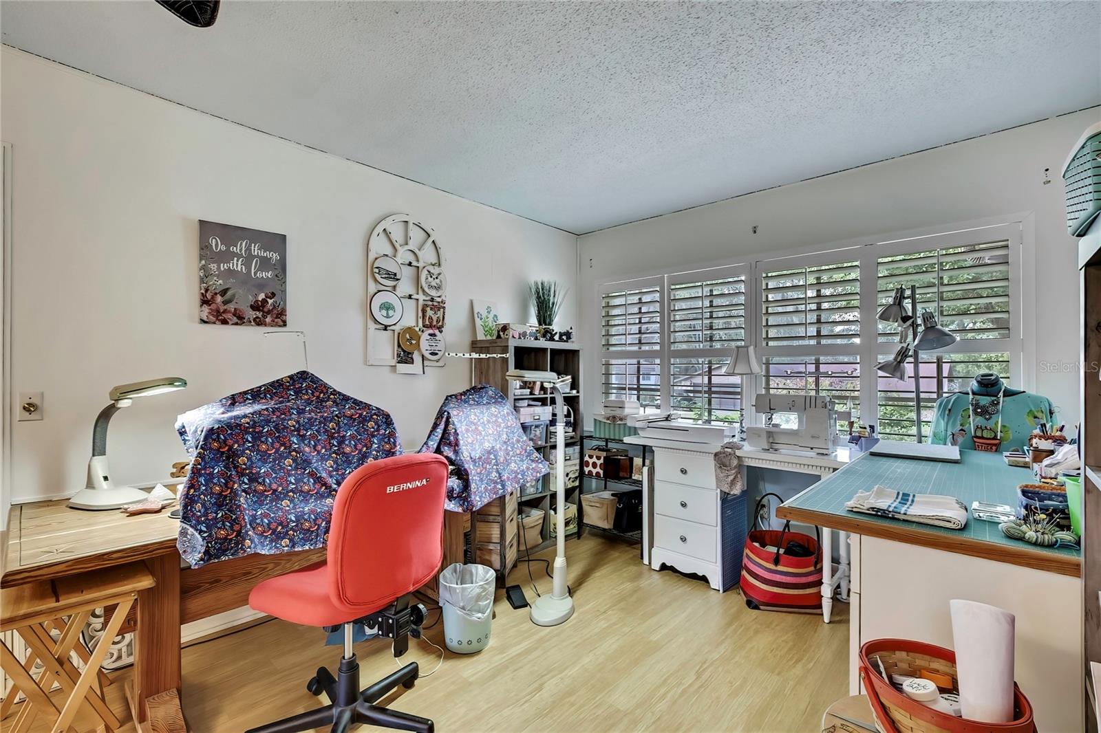 Image 24 of 33 For 620 Whitney Avenue