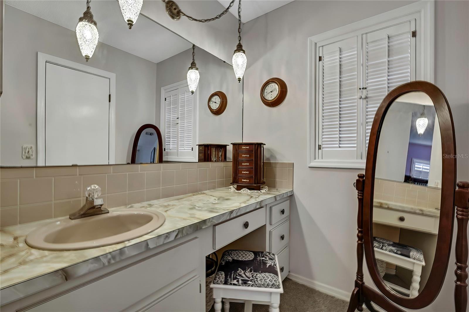 Image 29 of 33 For 620 Whitney Avenue