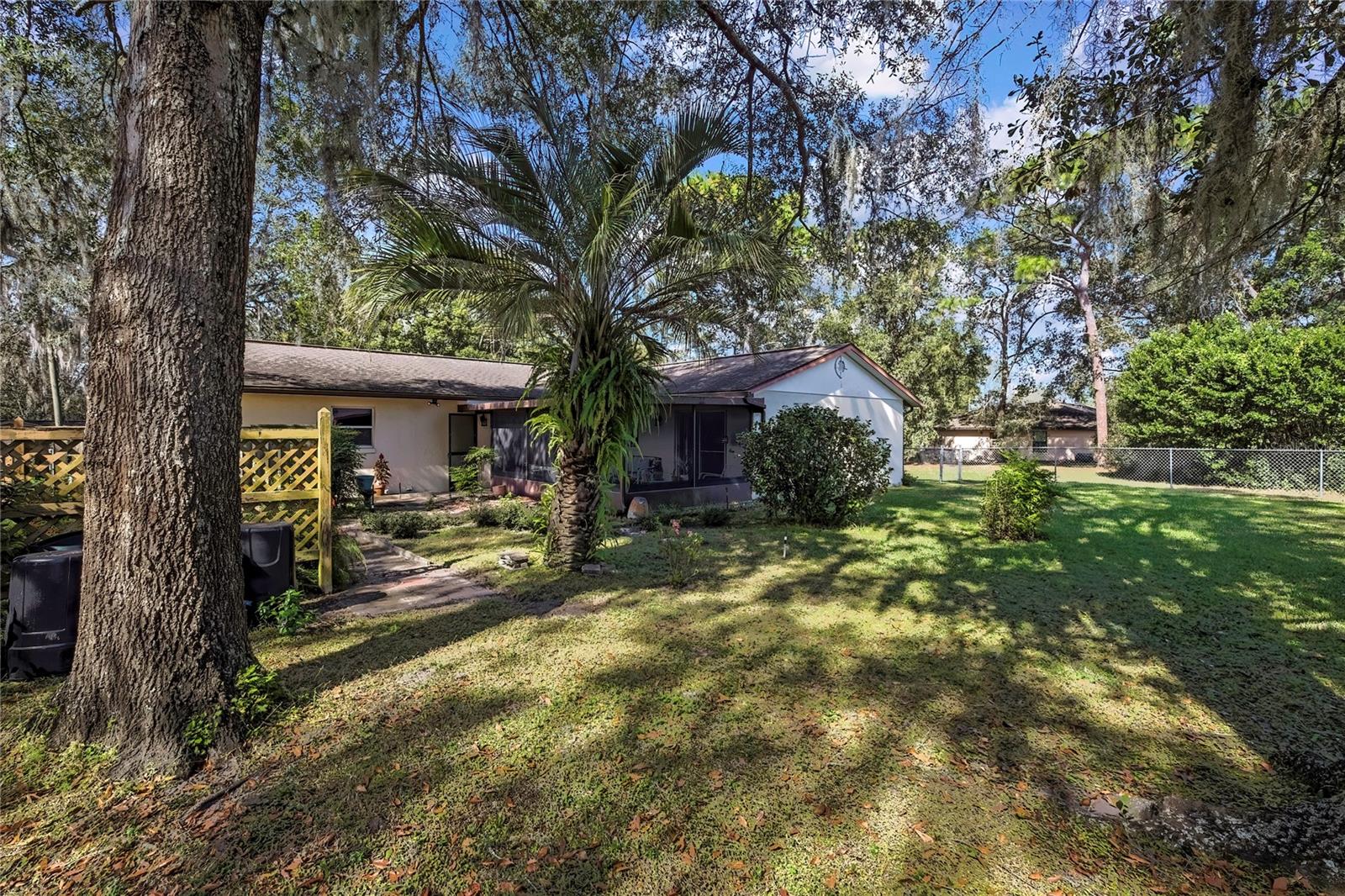 Image 6 of 33 For 620 Whitney Avenue