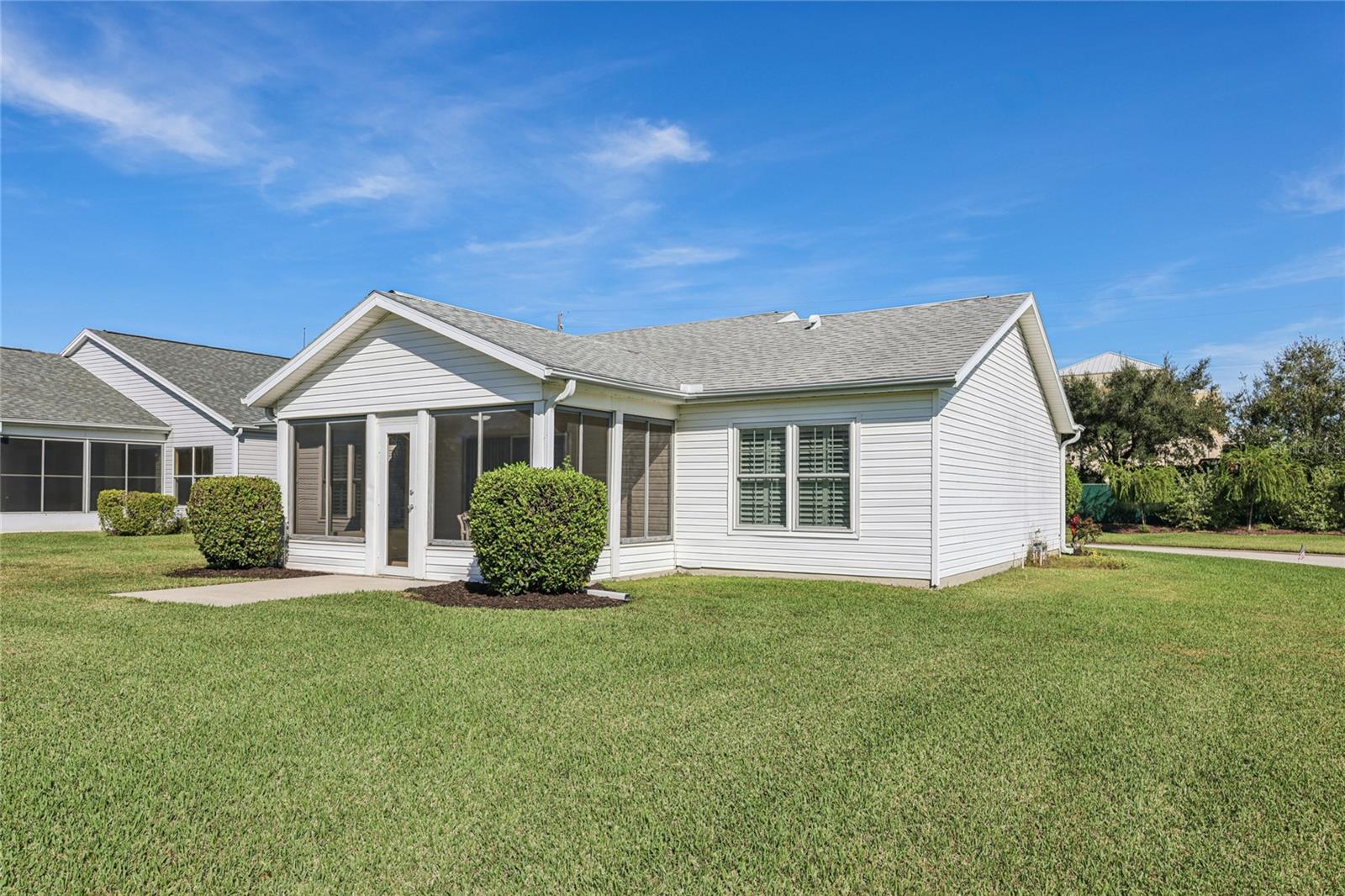 Image 22 of 33 For 25327 Hibiscus Street