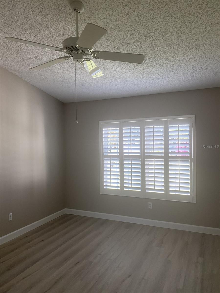 Image 4 of 33 For 25327 Hibiscus Street