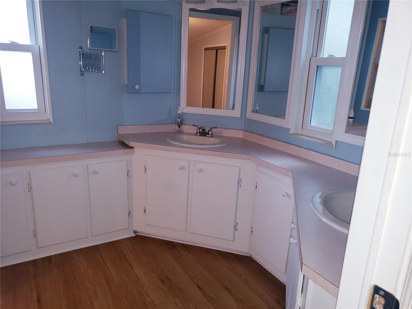 Image 24 of 41 For 25533 Belle Helene