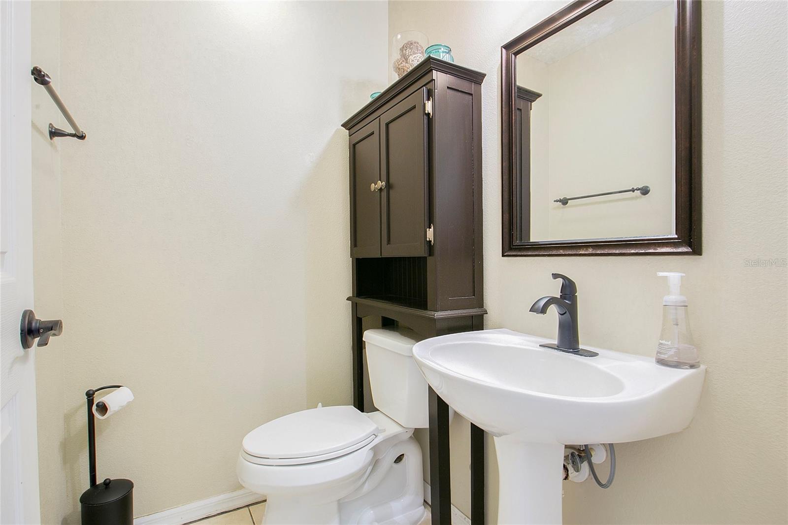 Image 12 of 38 For 1922 Sherbourne Street