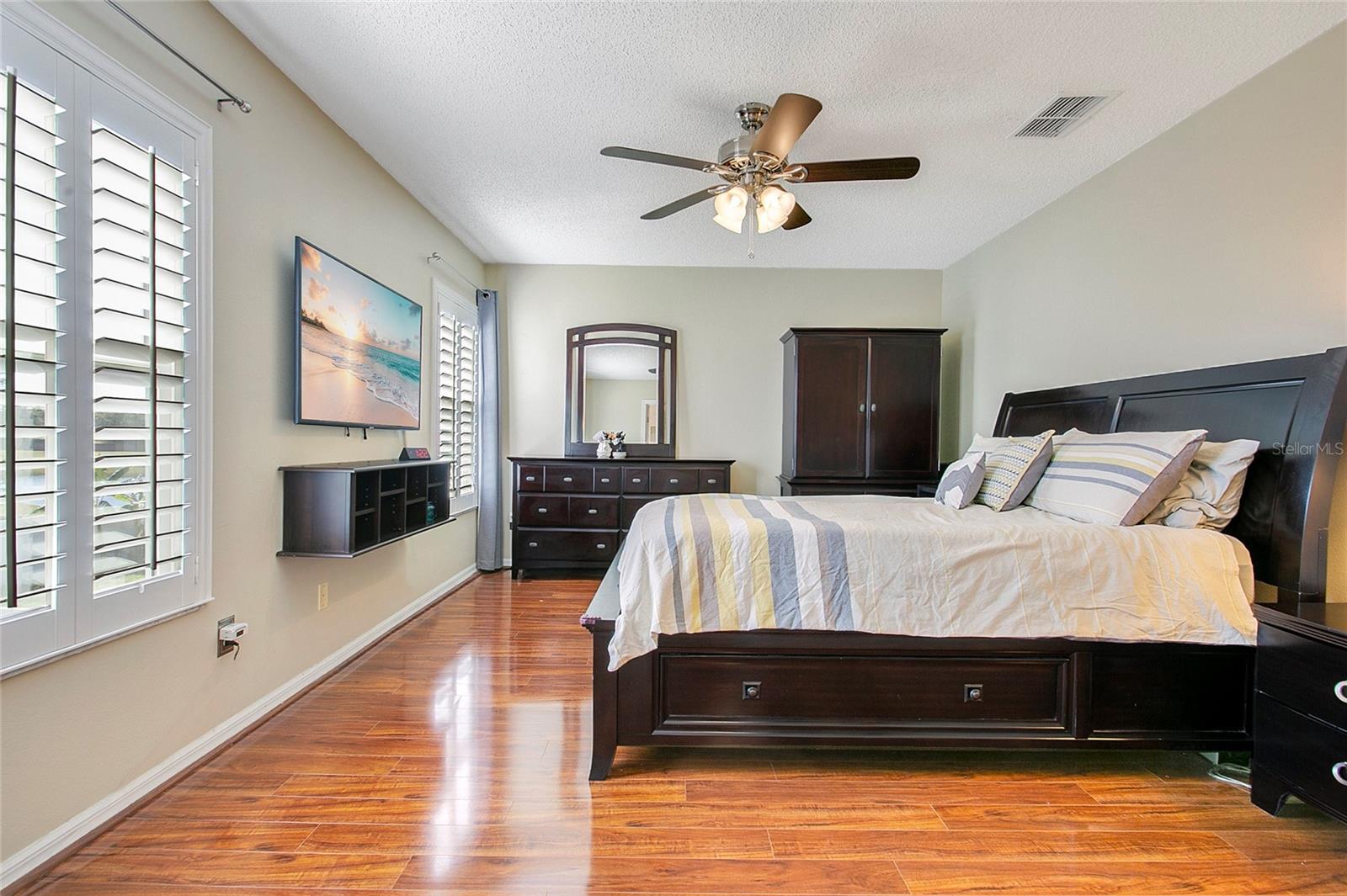 Image 14 of 38 For 1922 Sherbourne Street