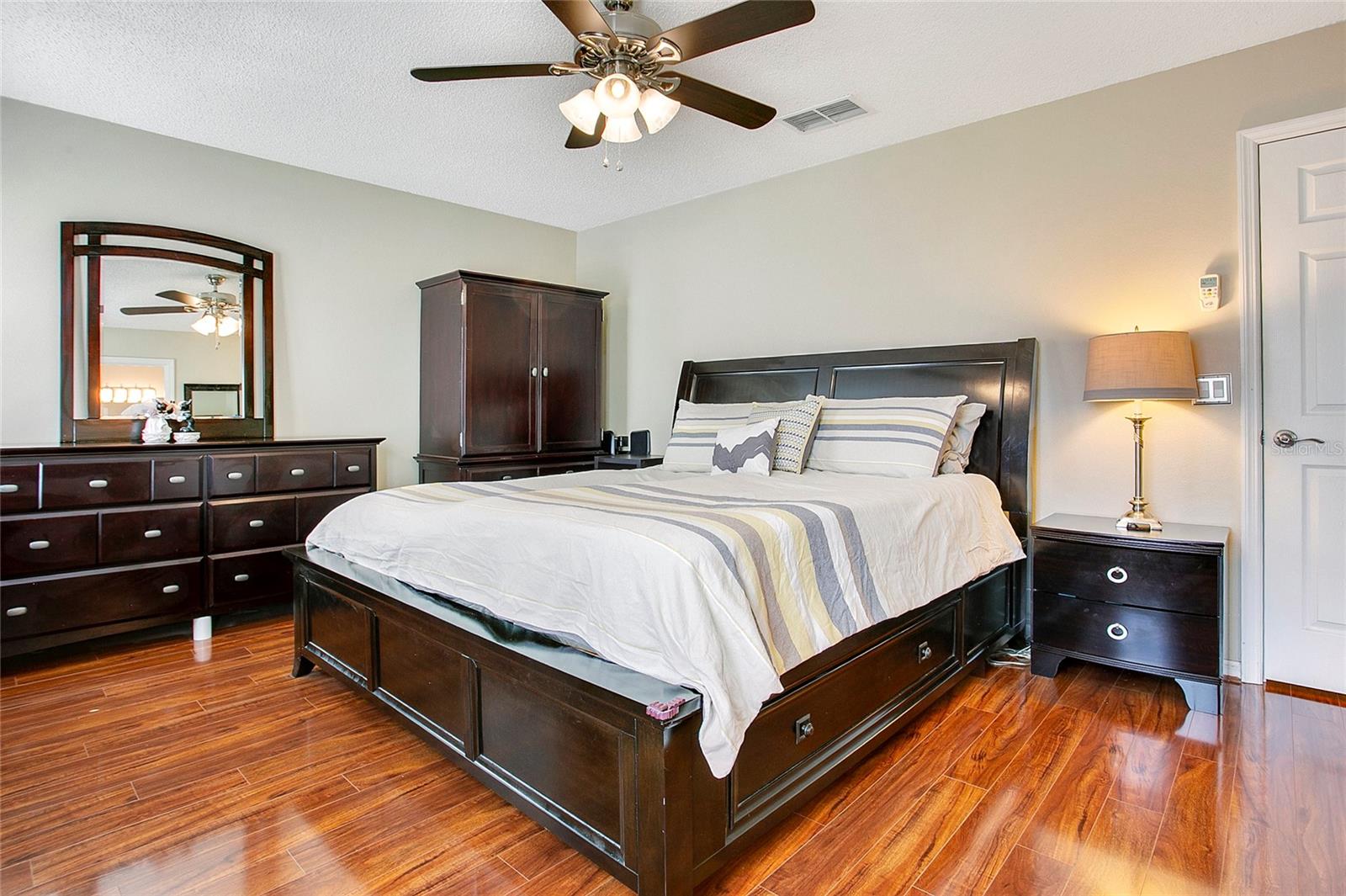 Image 15 of 38 For 1922 Sherbourne Street