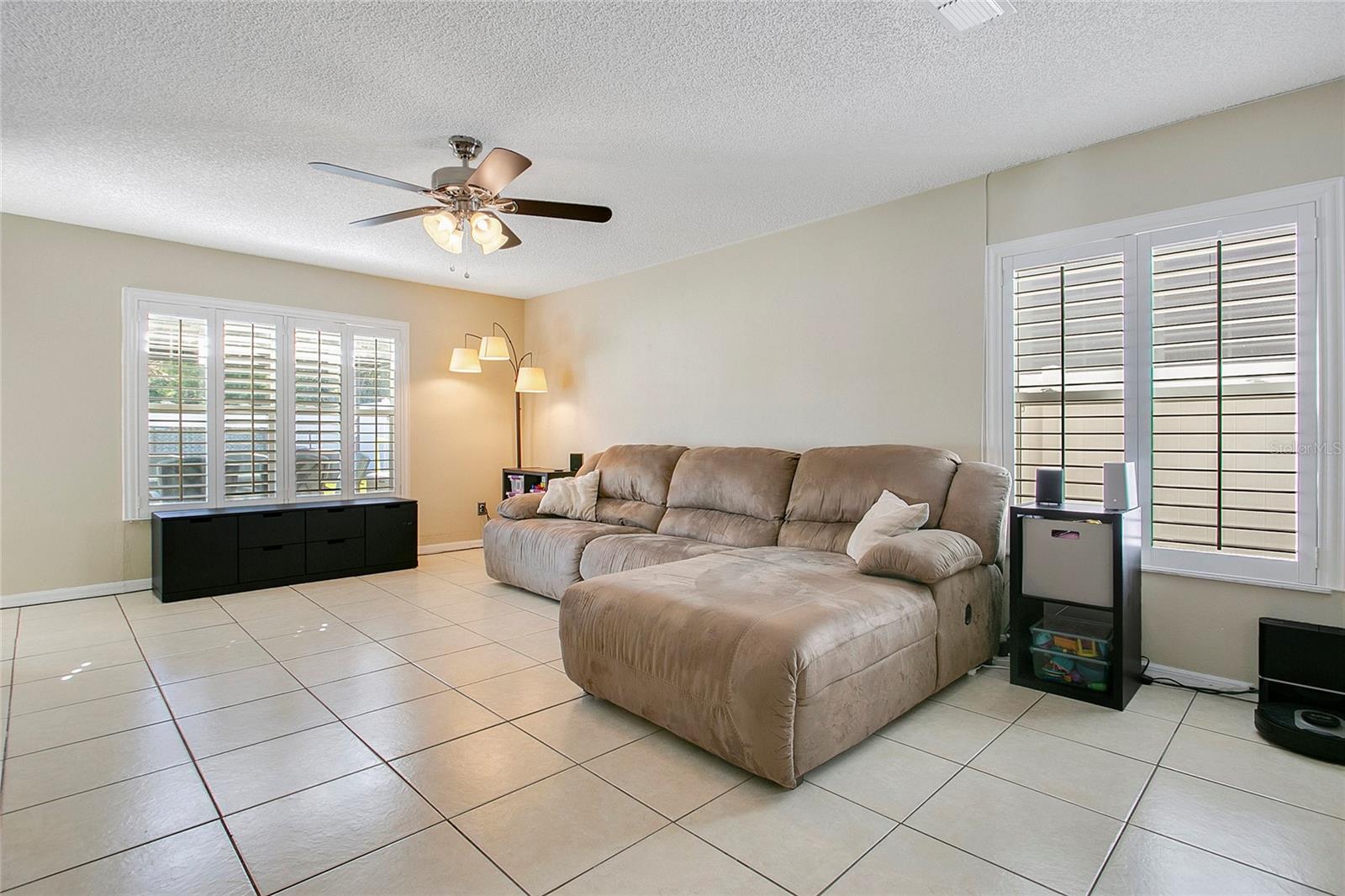 Image 7 of 38 For 1922 Sherbourne Street