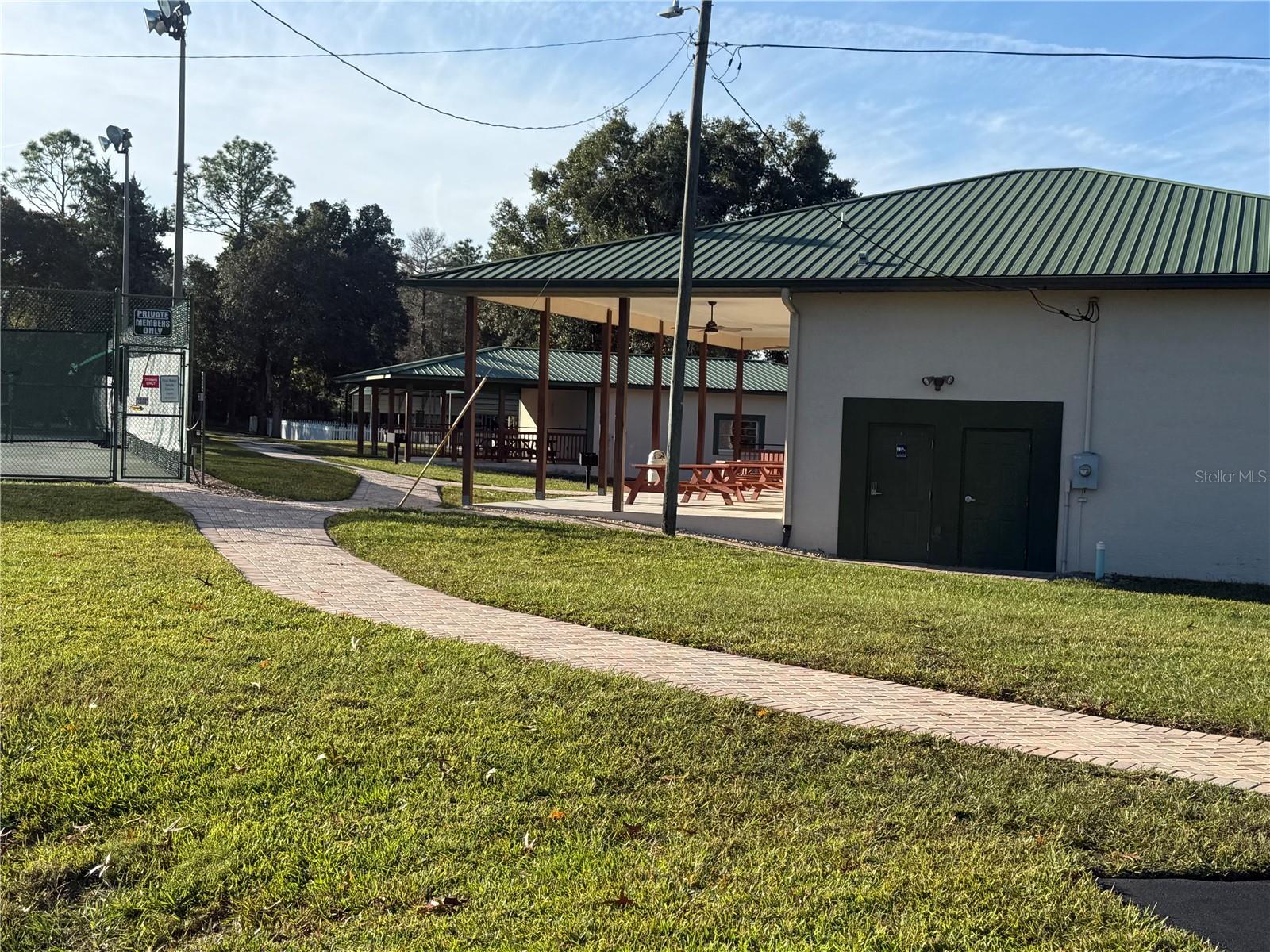 Image 16 of 20 For 3238 Sheriff Drive