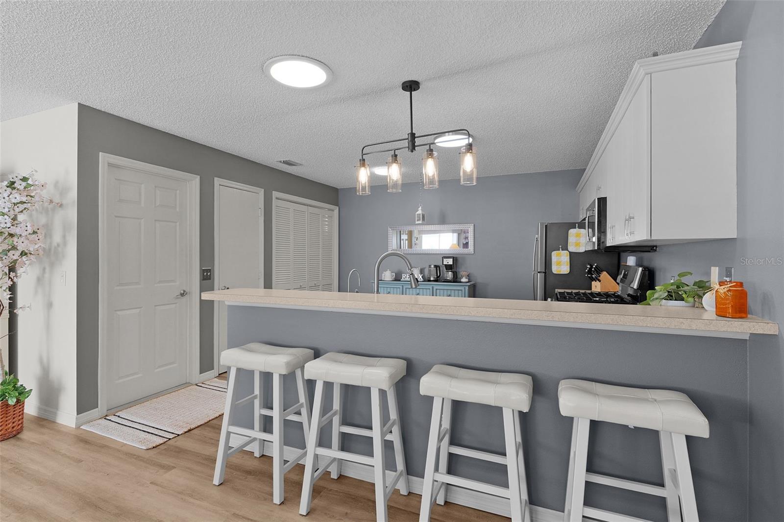 Image 15 of 44 For 2063 Thornton Terrace