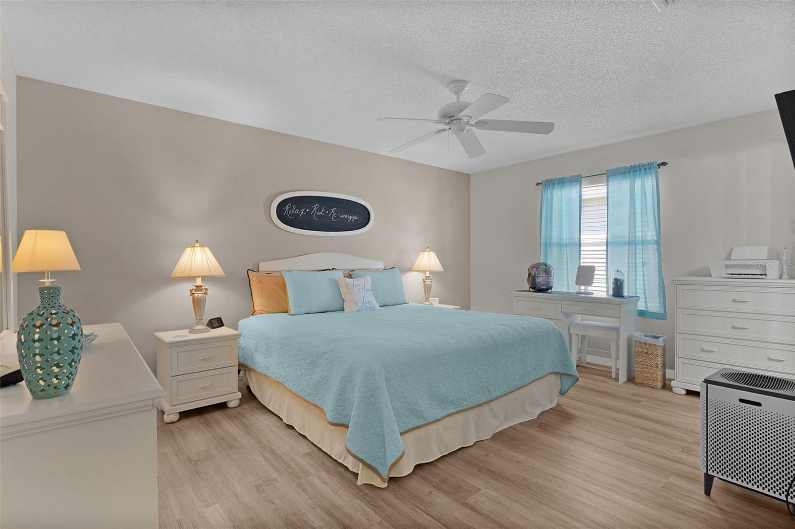 Image 22 of 44 For 2063 Thornton Terrace