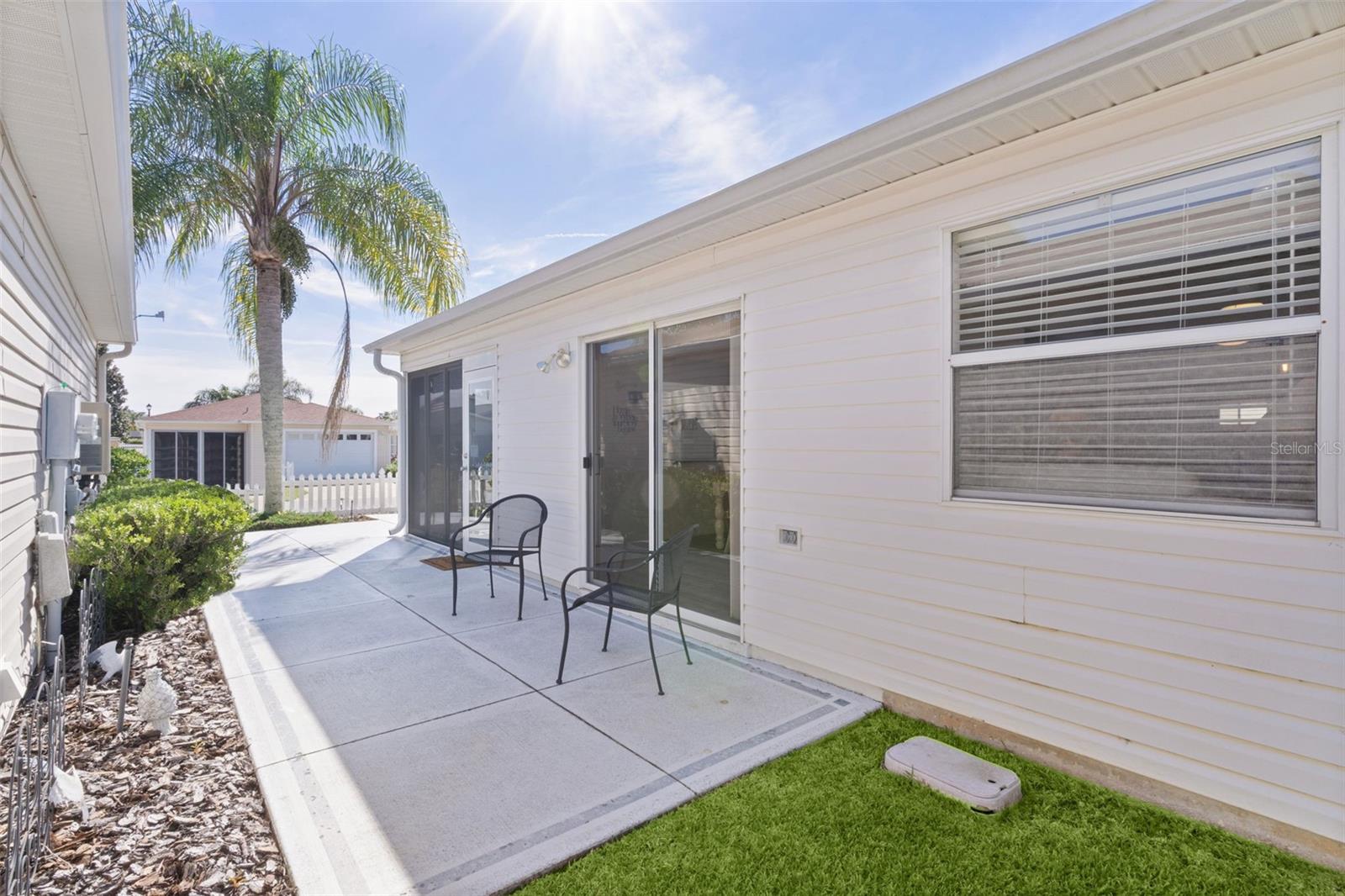 Image 32 of 44 For 2063 Thornton Terrace