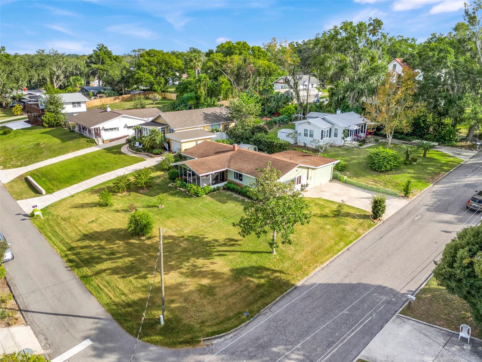 Image 4 of 54 For 495 Carroll Street