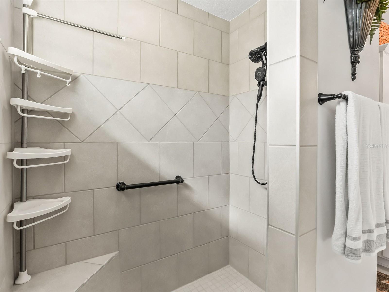 Image 36 of 95 For 1579 Mceldowney Place