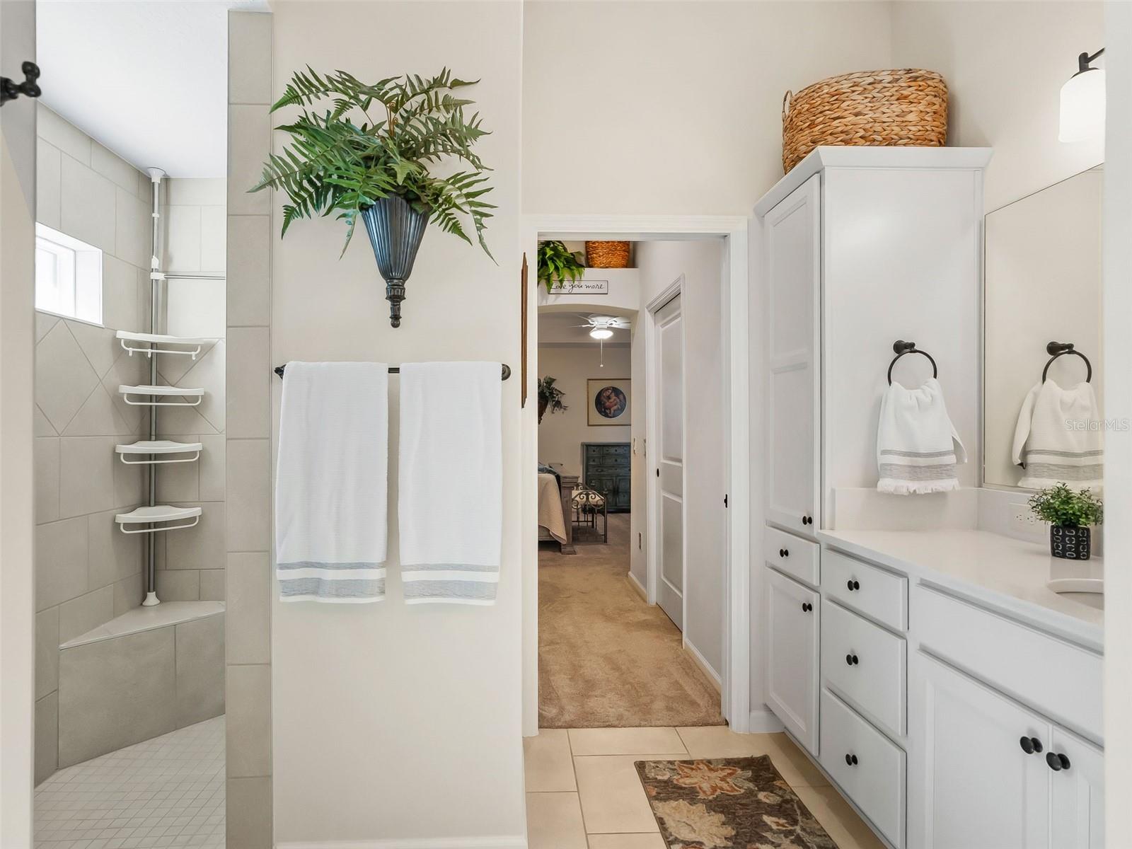 Image 37 of 95 For 1579 Mceldowney Place