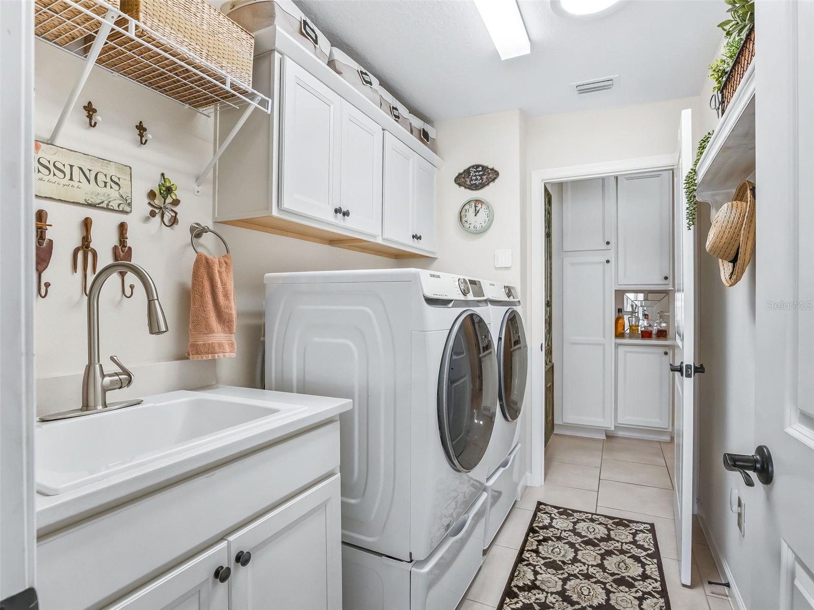 Image 43 of 95 For 1579 Mceldowney Place