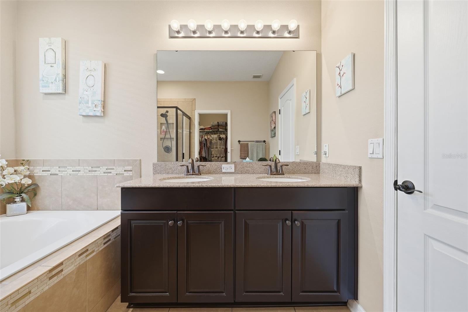 Image 35 of 52 For 2605 Limerick Circle